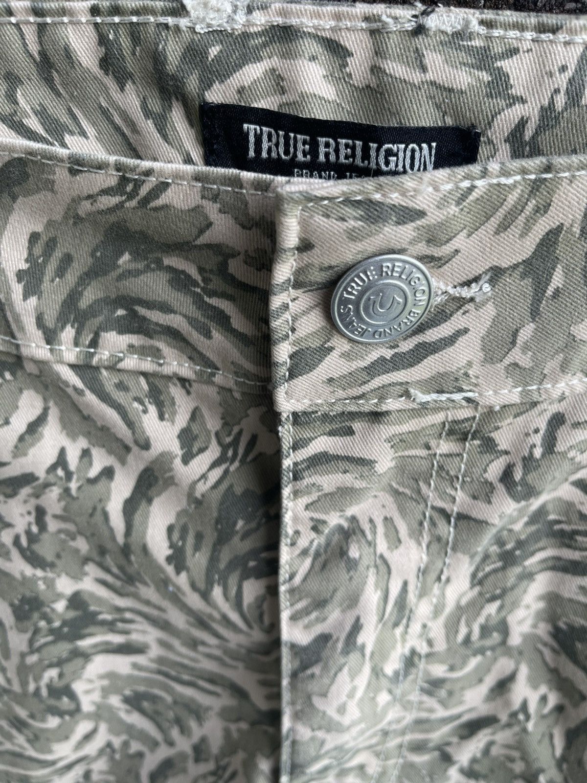True Religion True Religion Tiger Camo Shorts sz34 Size US 34 / EU 50 - 3 Thumbnail