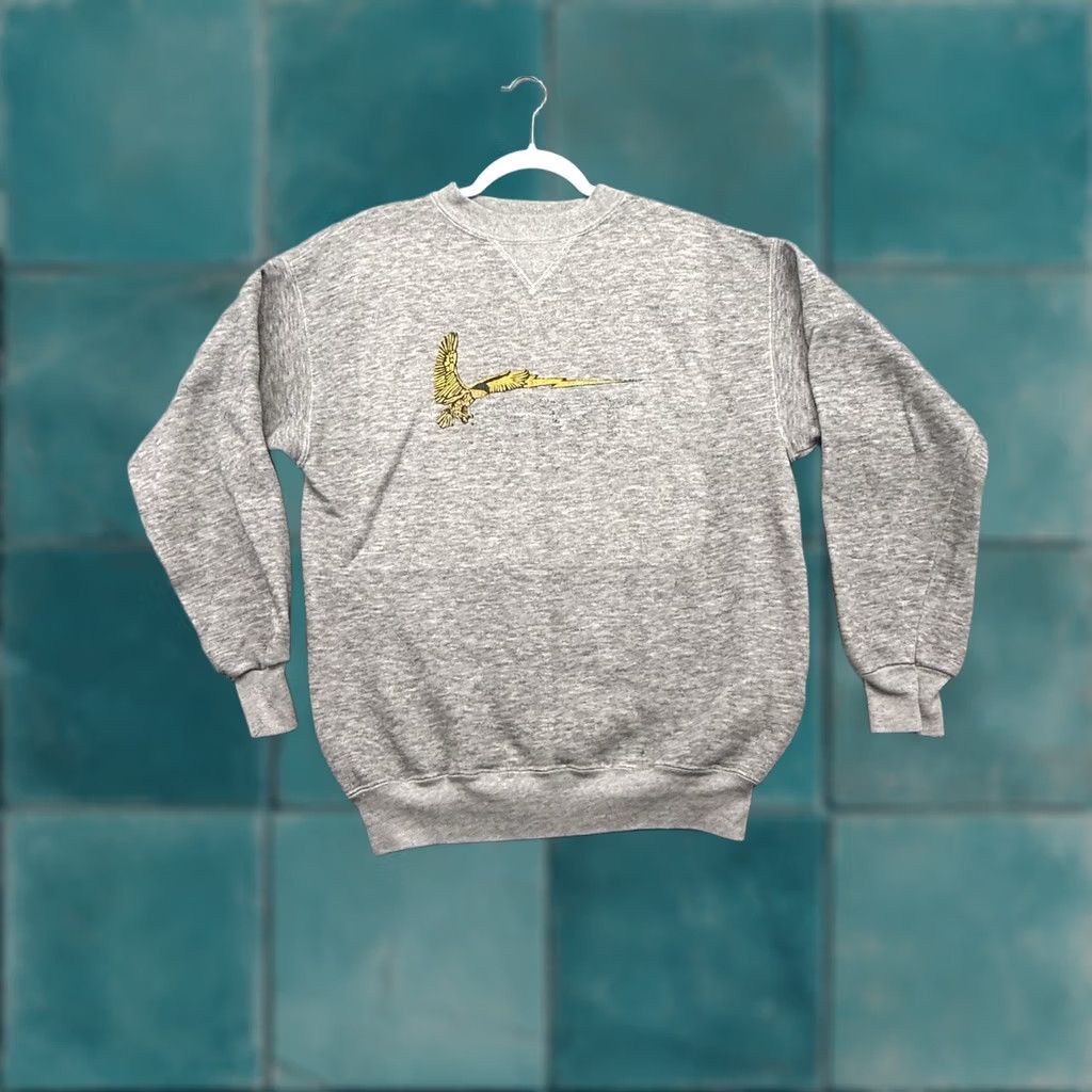 Vintage VINTAGE Sweatshirt 80s Gray Kent State Flashes Golden Eagle Men’s M Unbranded University Graphic Print Pullover Crew Neck Long Sleeve Regular Fit Size US M / EU 48-50 / 2 - 1 Thumbnail