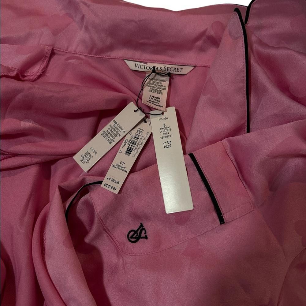 Designer VS Pink Satin Women's Pajama Top Size ONE SIZE - 5 Thumbnail