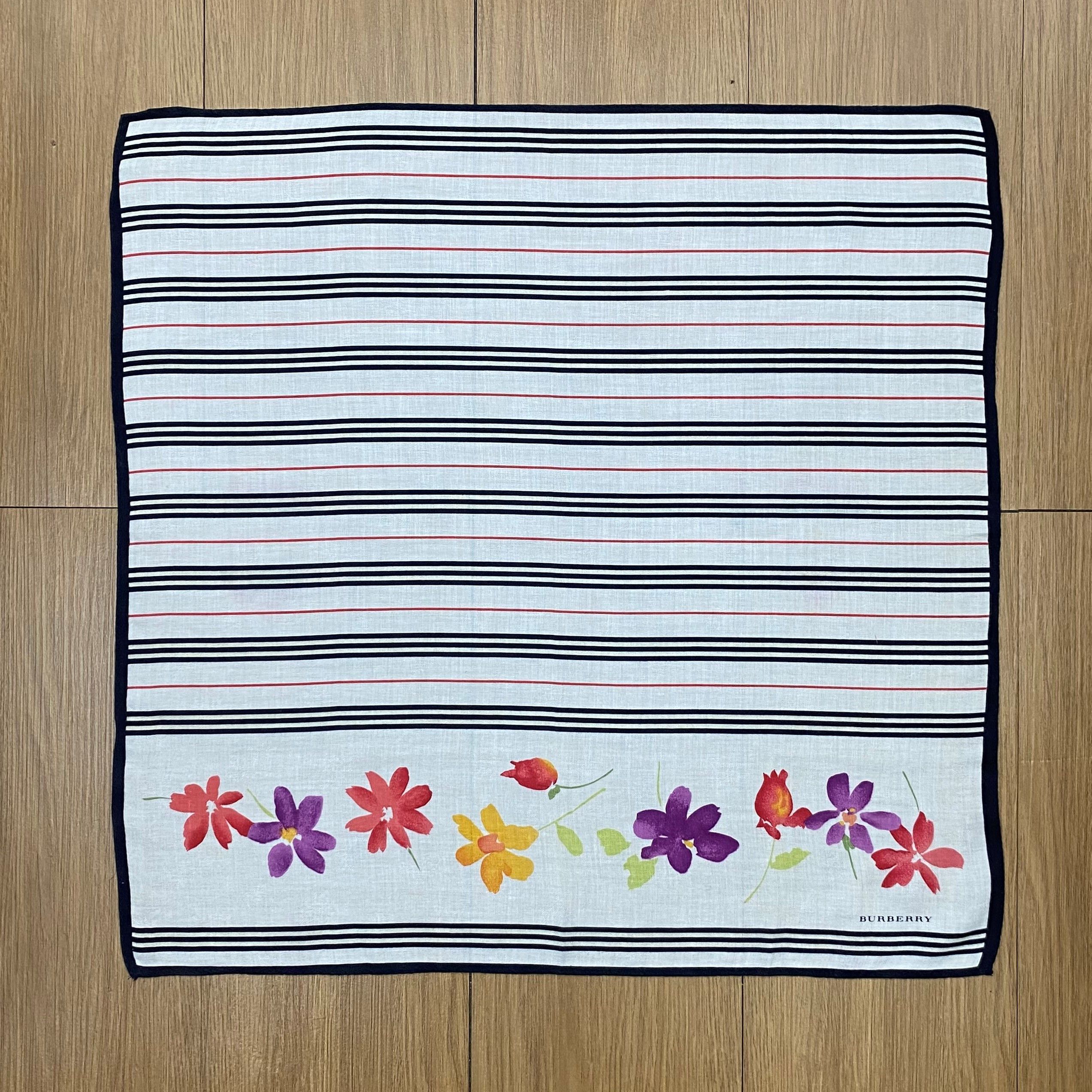 Burberry Vintage Burberry Handkerchief Neckerchief Bandana H030N Size ONE SIZE - 1 Thumbnail