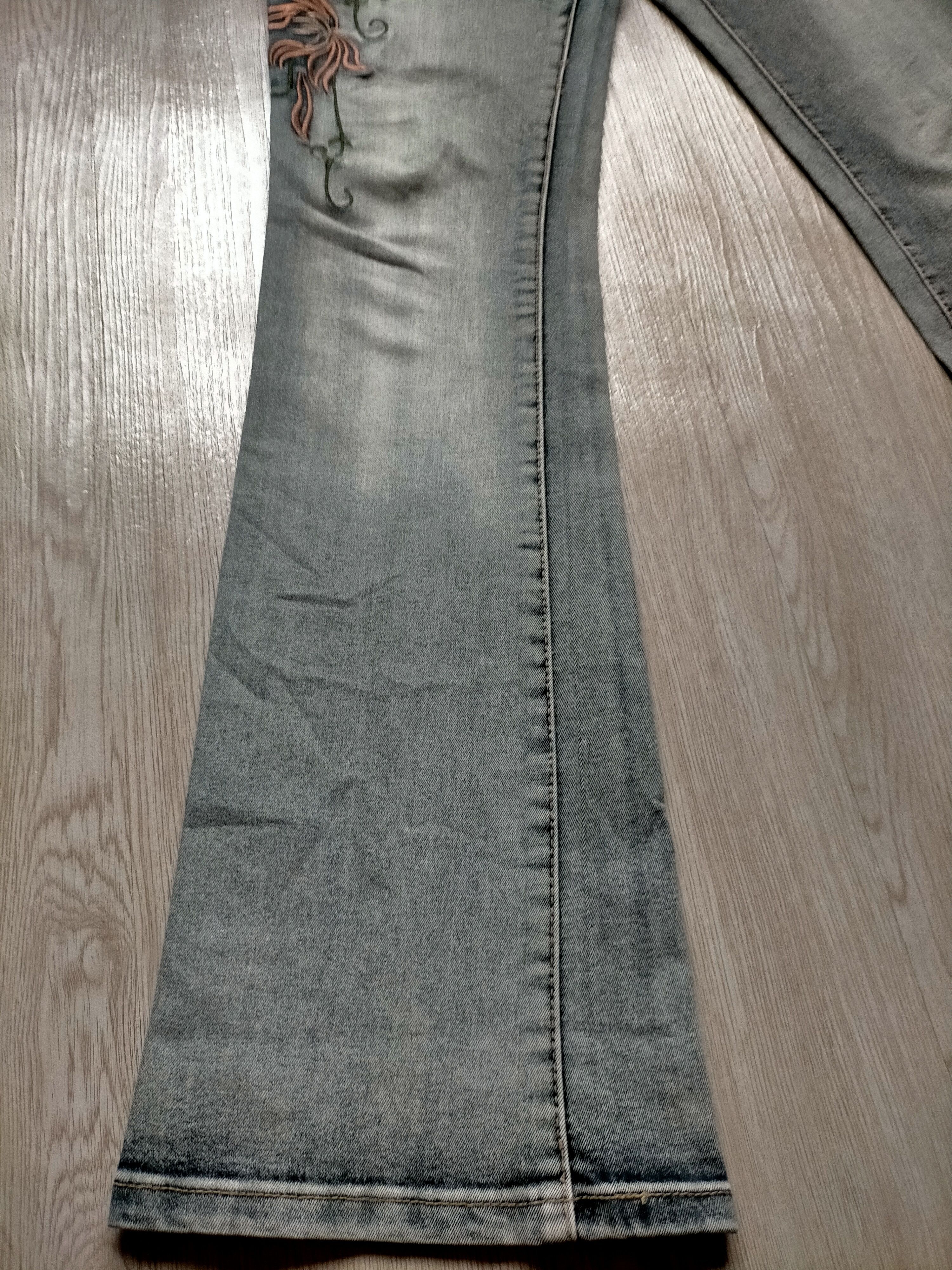 Japanese Brand Flare Jeans Embroidered floral Low rise Stretch Denim Size US 30 / EU 46 - 10 Thumbnail