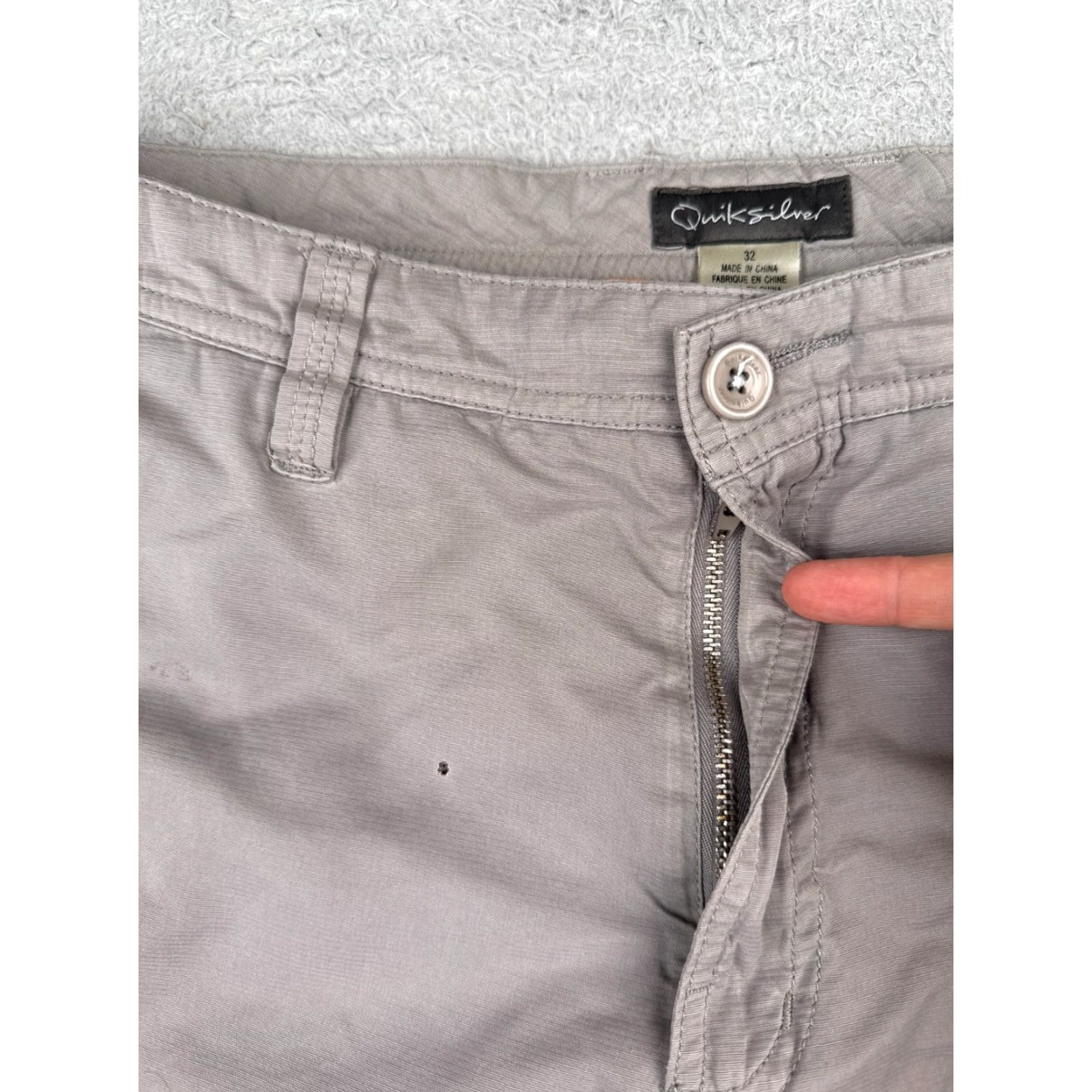 Quiksilver Quiksilver Shorts Adult 32 Gray Cargo Ripstop Zipper Pockets Beach Skate Mens Size US 32 / EU 48 - 6 Thumbnail