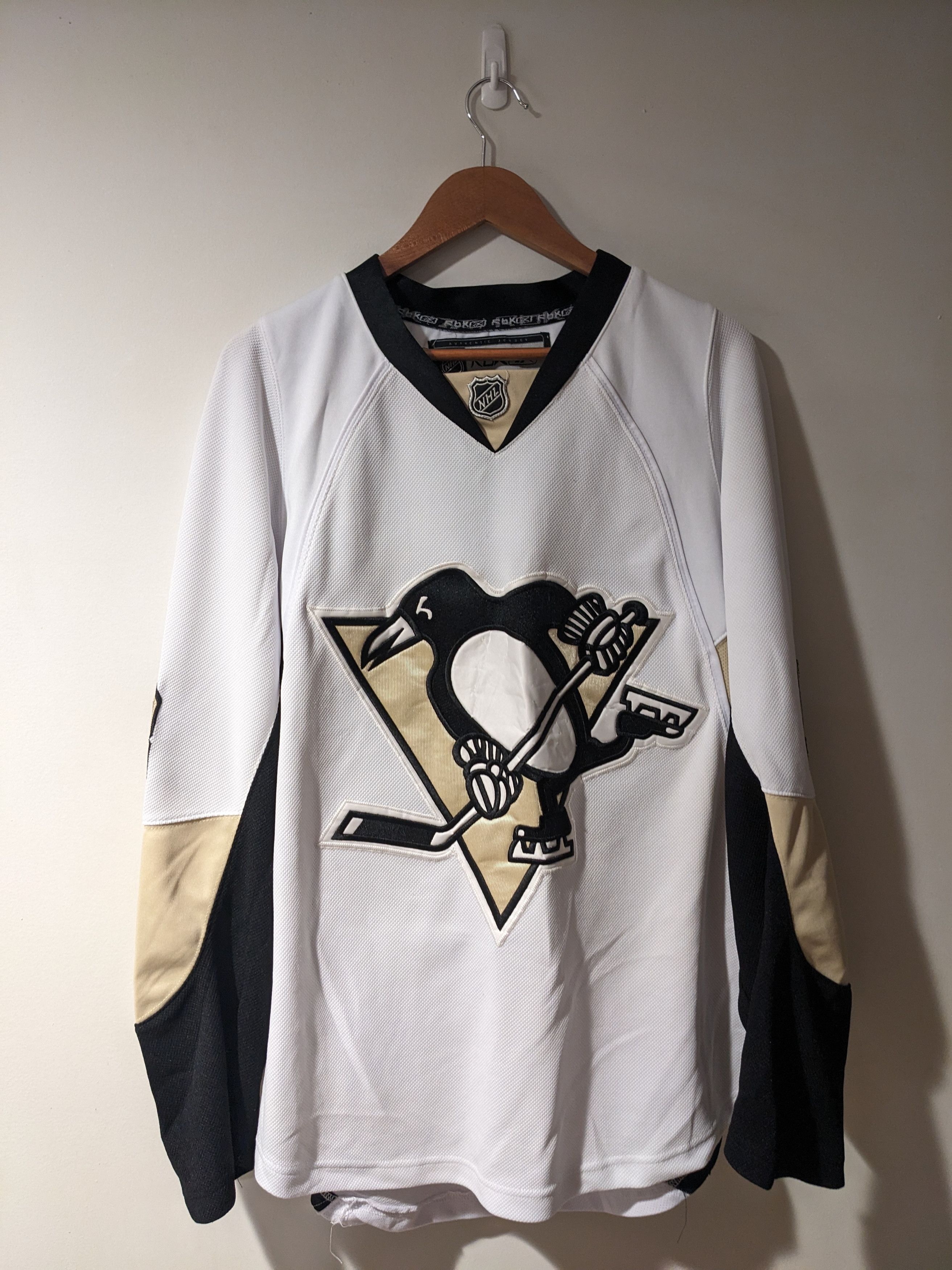 NHL × Vintage Vintage Pittsburgh Penguins James Neal NHL Hockey Jersey Size US XL / EU 56 / 4 - 6 Thumbnail