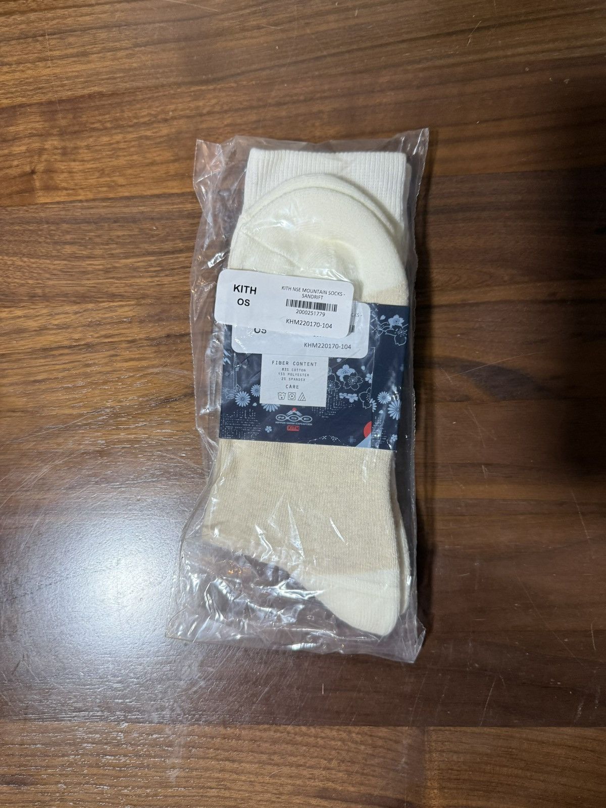 Columbia × Kith Kith x Columbia NSE Mountain Socks Sandrift Embroidered Logo Size ONE SIZE - 3 Thumbnail