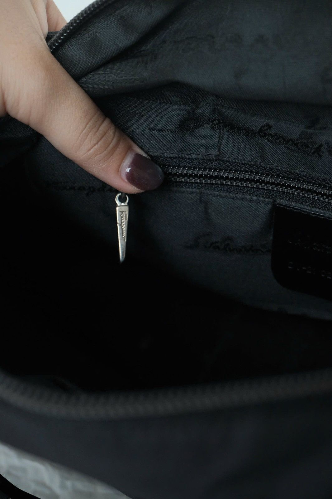 Salvatore Ferragamo Salvatore Ferragamo Handbag Vintage Size ONE SIZE - 12 Thumbnail