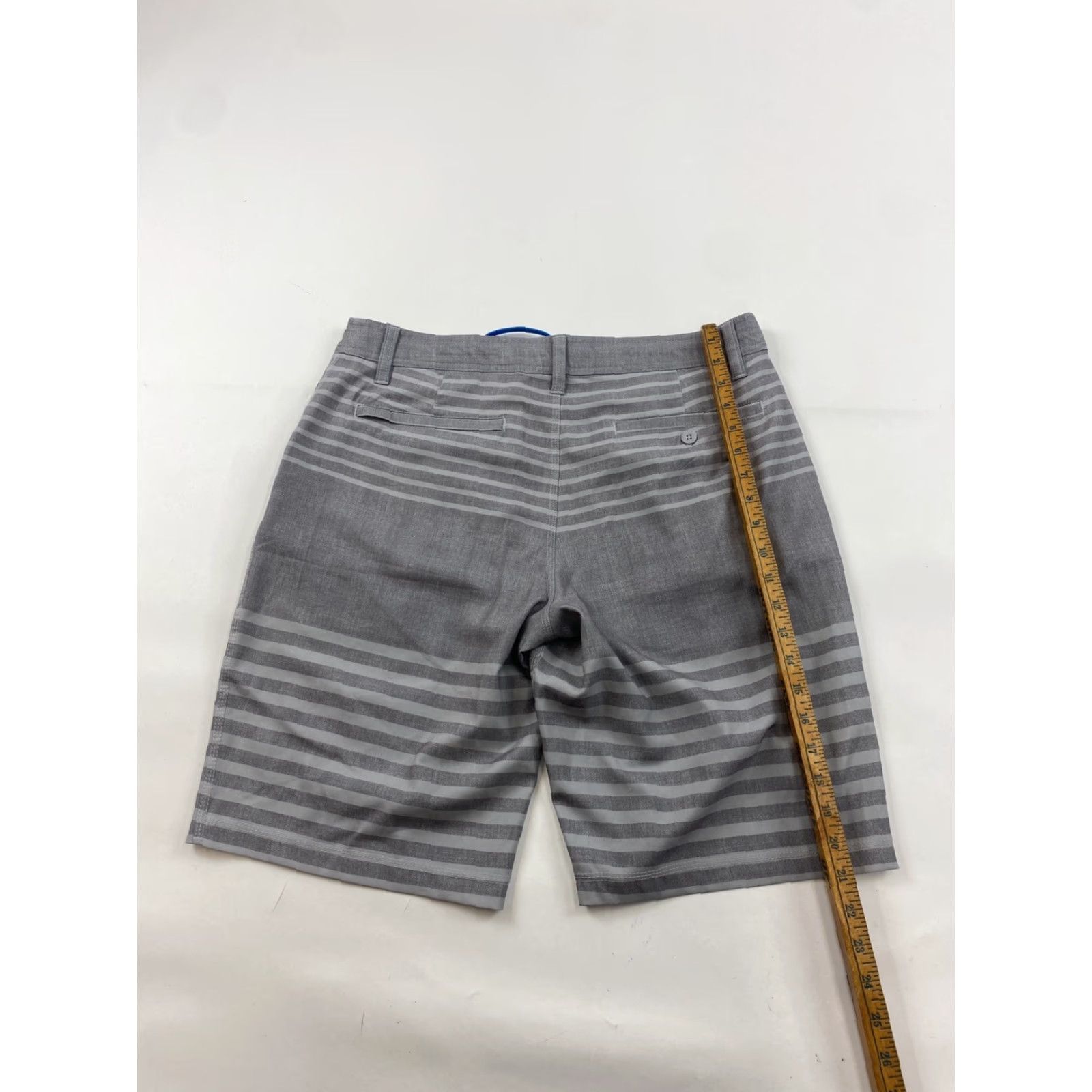 Hang Ten Hang Ten Shorts Bermuda Men 34 Gray Striped Pockets Casual Regular Front Flat Front Size US 34 / EU 50 - 7 Thumbnail