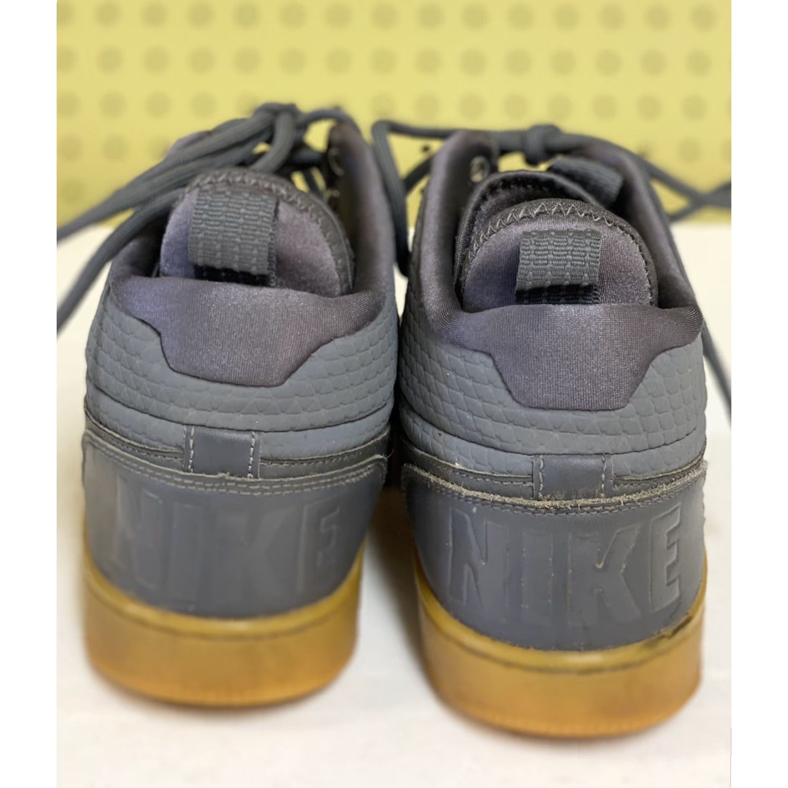 Nike Nike Court Borough Mid Winter Boots Mens 9.5 Grey Gum AA0547-001 Shoes Boots Mens Size 9.5 Grey Gum AA0547-001 Size US 9 / EU 42 - 6 Thumbnail