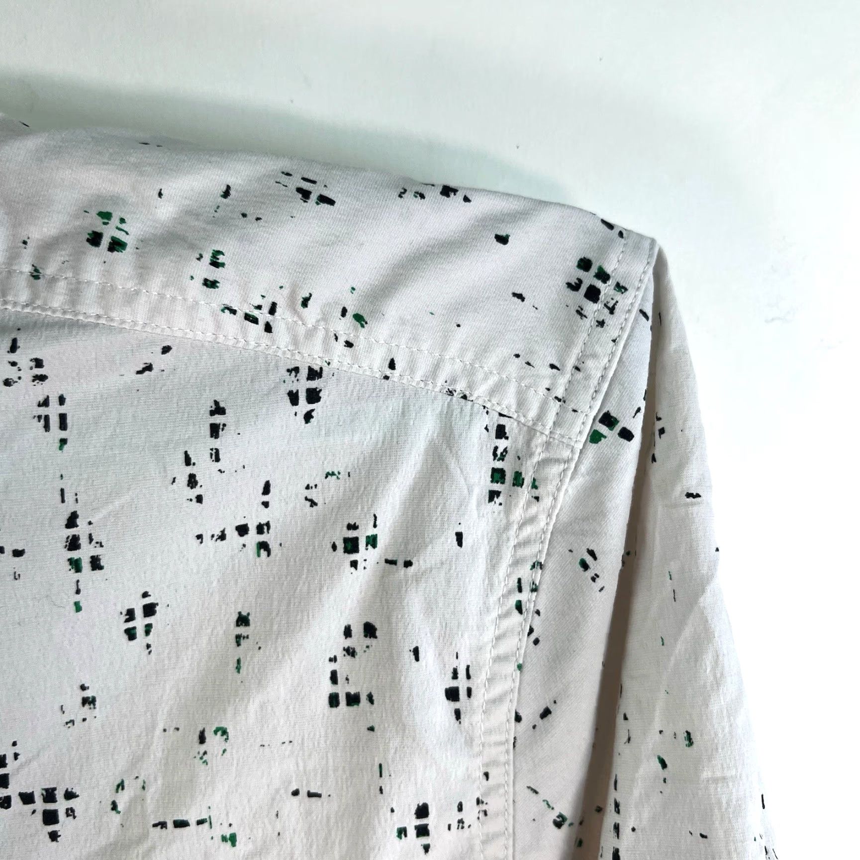 Vintage REI Geometric Print Button-Up Shirt Men’s L White Short Sleeve Outdoor Casual Size US L / EU 52-54 / 3 - 3 Thumbnail