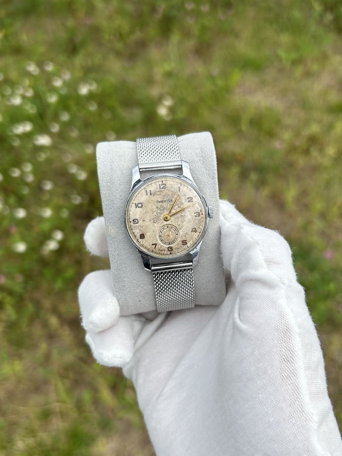 Vintage Vintage Watch Pobeda Made in USSR Soviet Wristwatch 1950s Size ONE SIZE - 2 Thumbnail