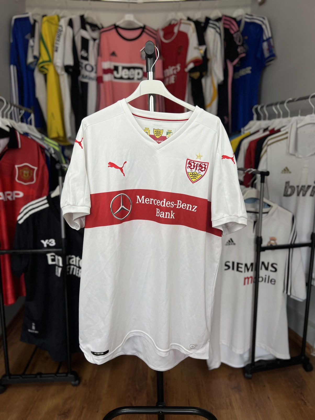 Puma Soccer Jersey Puma Stuttgart 2015/16 Ginczek #33 Size US XL / EU 56 / 4 - 2 Thumbnail
