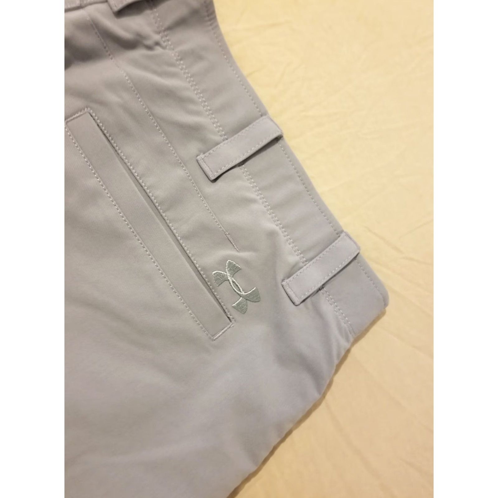 Under Armour Under Armour Mens Shorts Athletic 40 Gray Chino Khaki Gray Golf Size US 40 / EU 56 - 2 Thumbnail