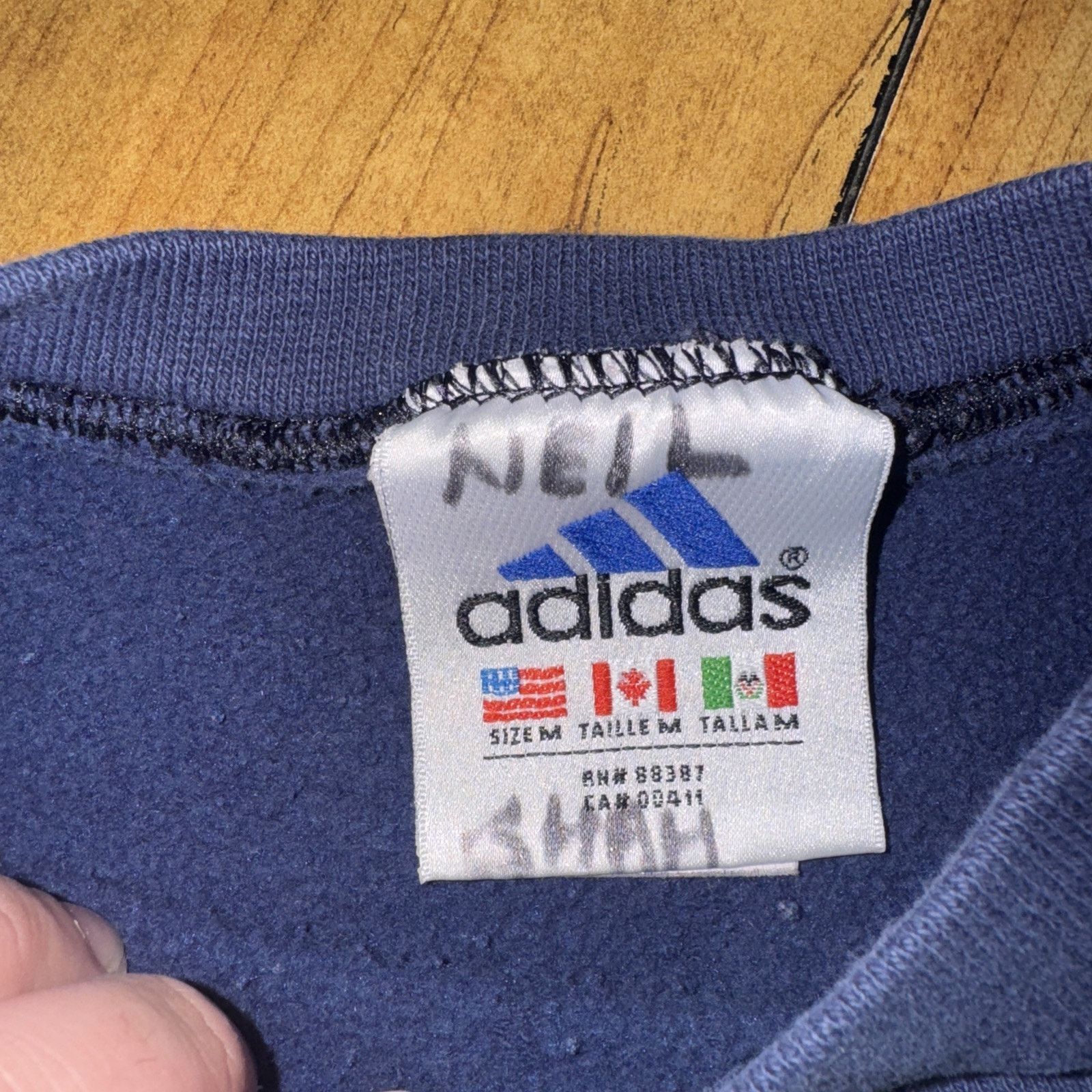 Adidas × Vintage Vintage Adidas Crewneck Sweater Blue M 22x24 Felt Spell Out Size US M / EU 48-50 / 2 - 4 Thumbnail