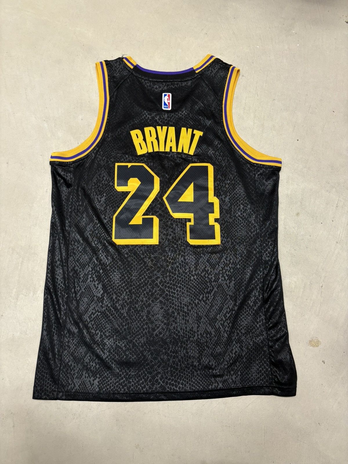 NBA Lakers Mamba Forever Kobe Jersey Size US M / EU 48-50 / 2 - 4 Thumbnail