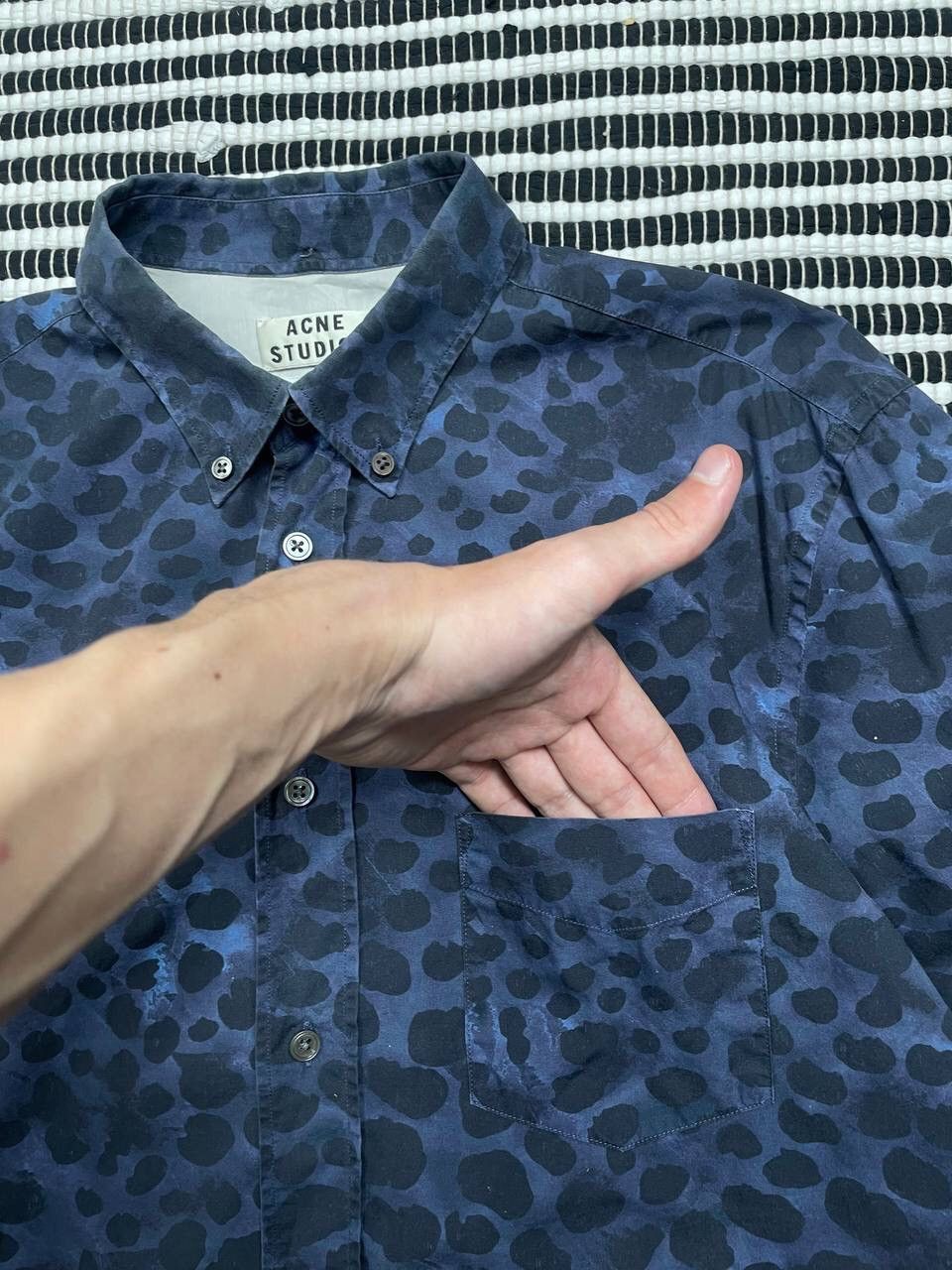 Acne Studios × Japanese Brand × Vintage Vintage Acne Studios Isherwood Animal Button Shirt Y2K Size US L / EU 52-54 / 3 - 4 Thumbnail