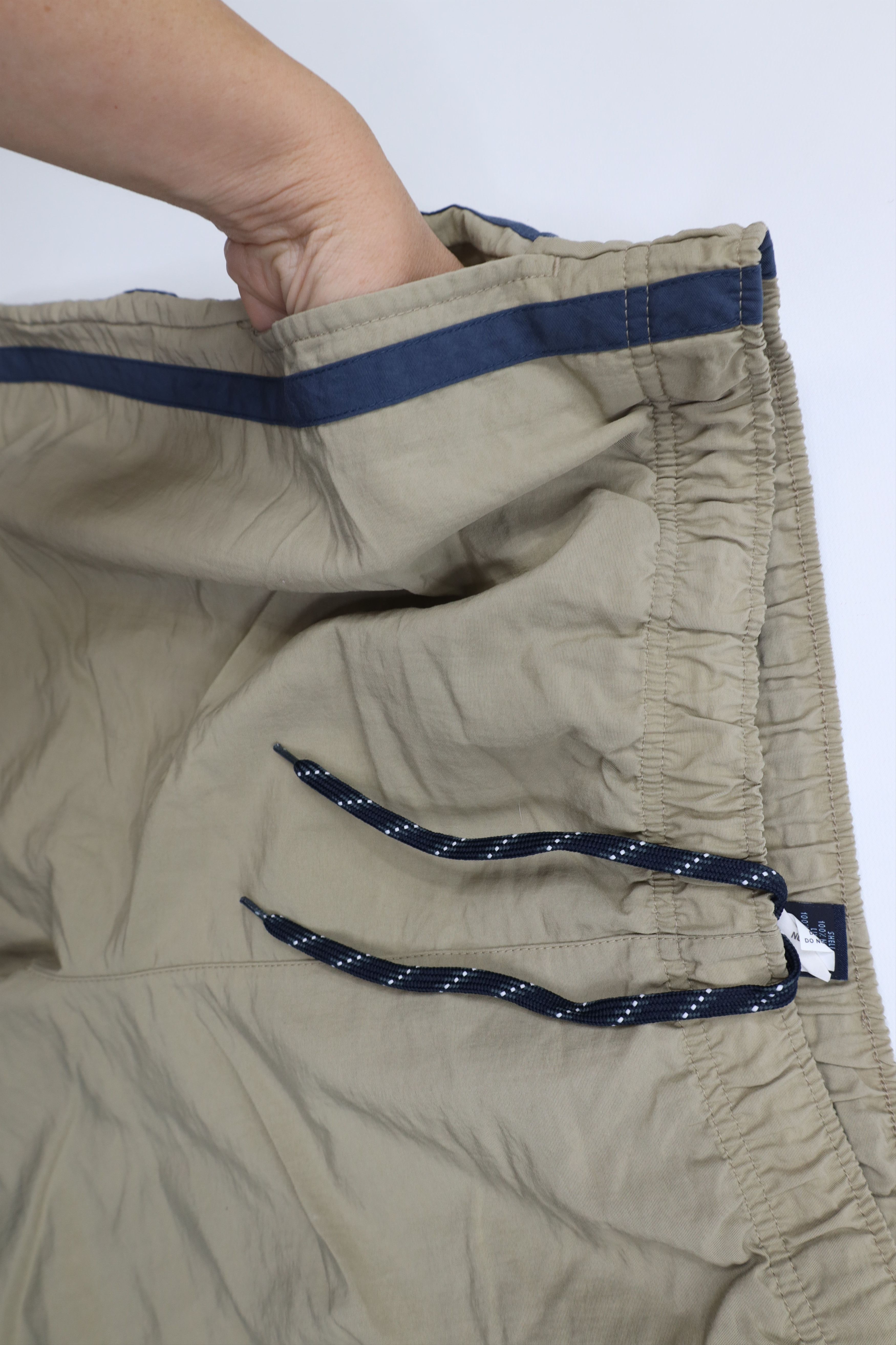 Gap Vintage Y2K 2004 Gap Spell Out Lined Above Knee Shorts Beige Size US 34 / EU 50 - 6 Thumbnail