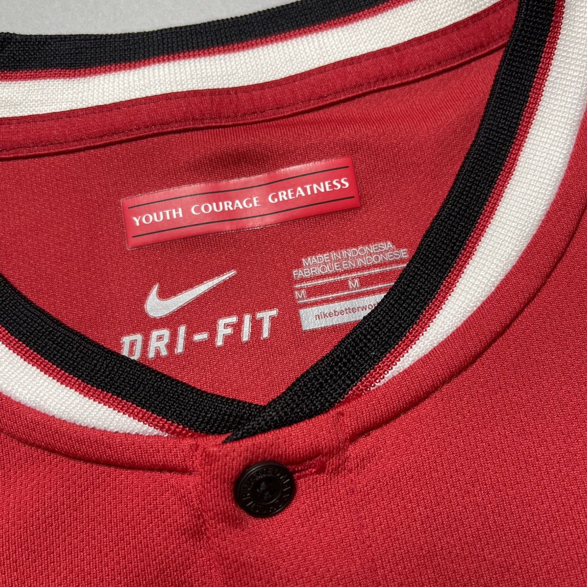 Vintage MANCHESTER UNITED NIKE 2014/2015 HOME JERSEY #20 VAN PERSIE Size US M / EU 48-50 / 2 - 6 Thumbnail