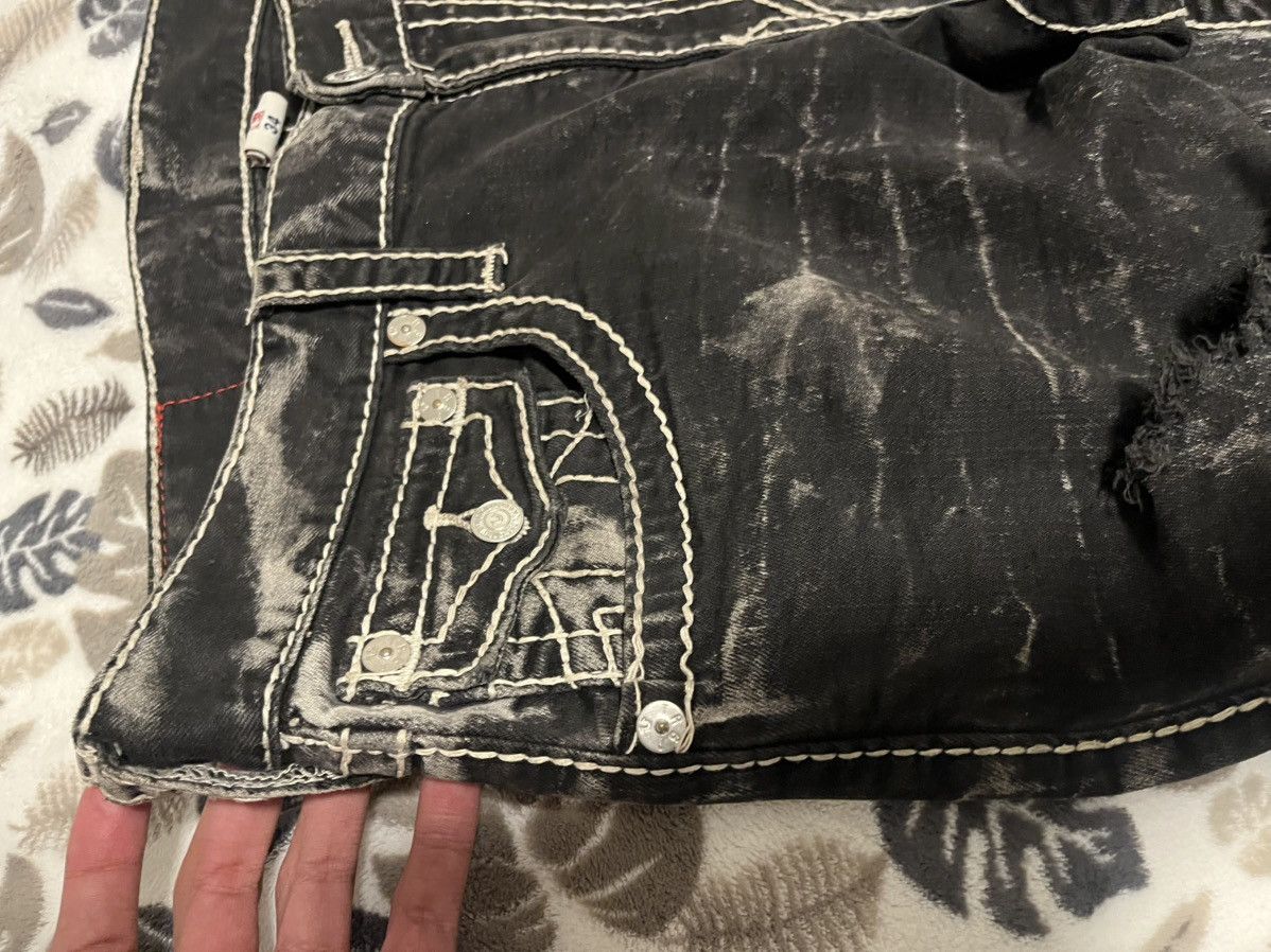 True Religion True religion Early 2010s bleached/washed ripped style Size US 34 / EU 50 - 11 Thumbnail