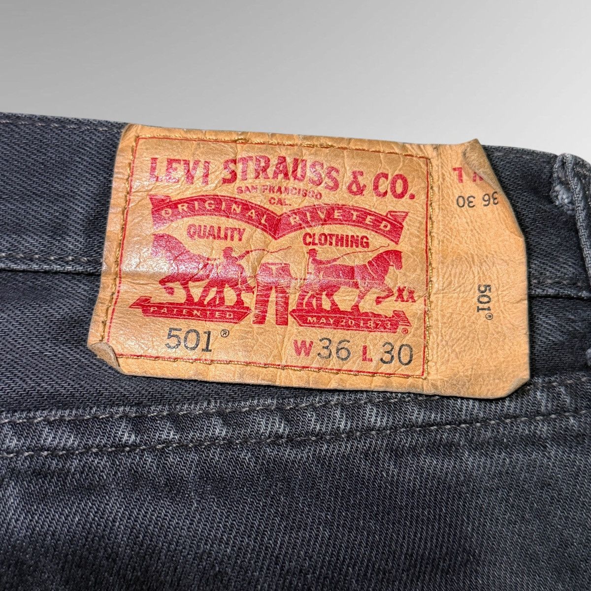 Levi's Levi’s 501 Cropped Faded Black Denim Jeans Size US 36 / EU 52 - 3 Thumbnail