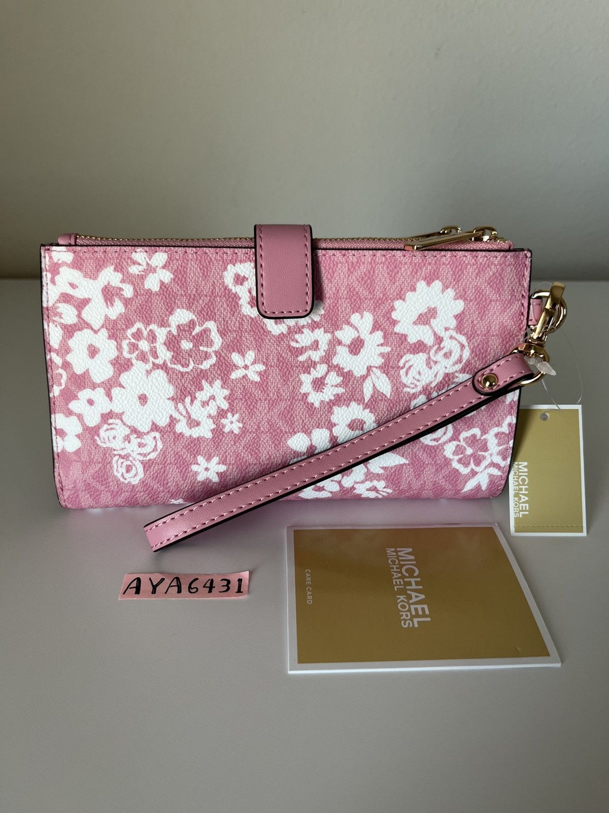 Michael Kors Michael Kors Wallet Size ONE SIZE - 3 Thumbnail