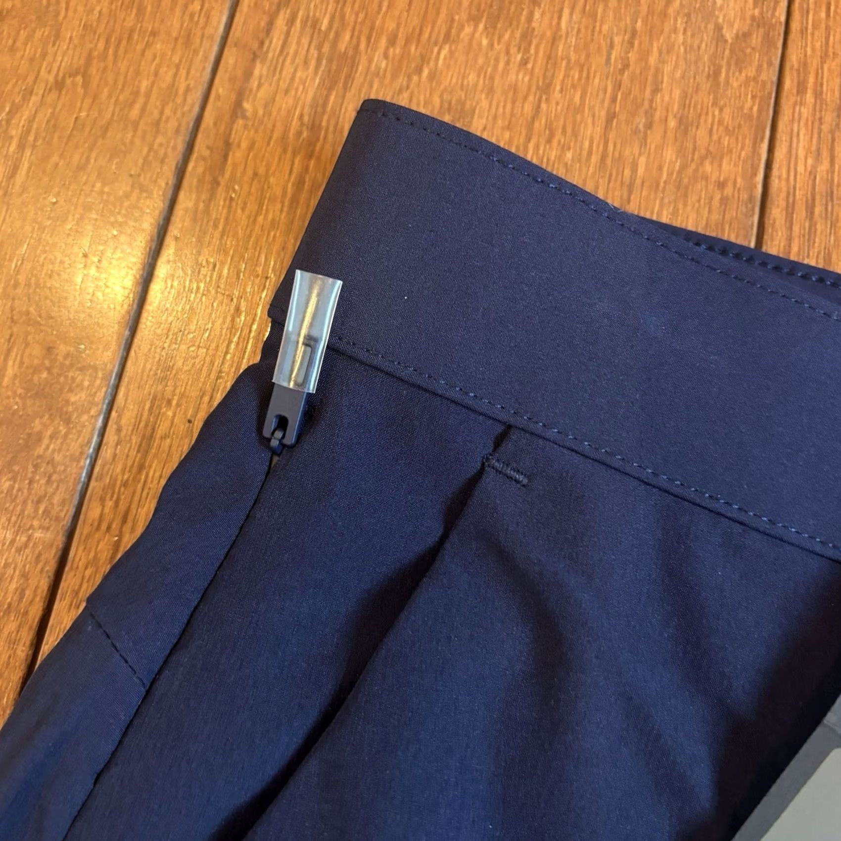 Fabletics VINTAGE NWT Mens Fabletics The Only Tech Shorts 8" Performance Chinos Golf Blue sz 33 Size US 33 - 4 Thumbnail