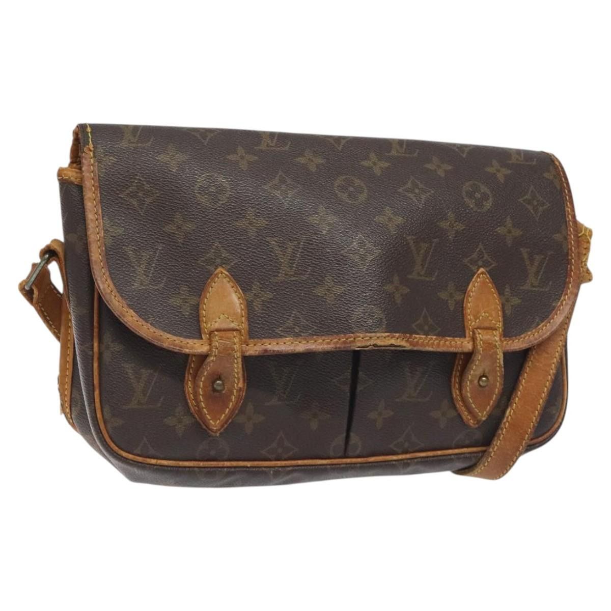 Louis Vuitton LOUIS VUITTON Monogram Givesier MM Shoulder Bag M42247 Size ONE SIZE - 1 Thumbnail