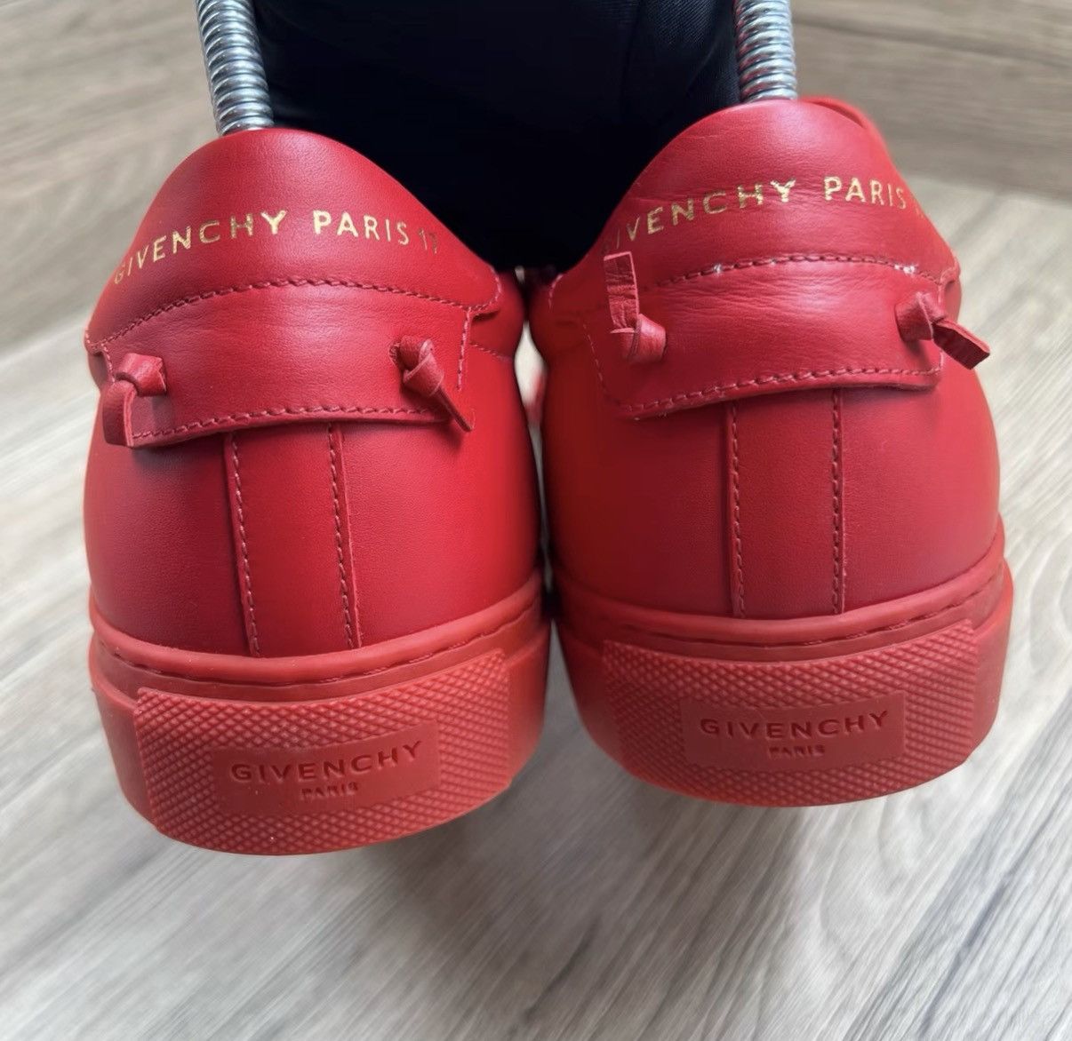 Givenchy Givenchy red sneakers J41 Size US 8 / EU 41 - 4 Thumbnail