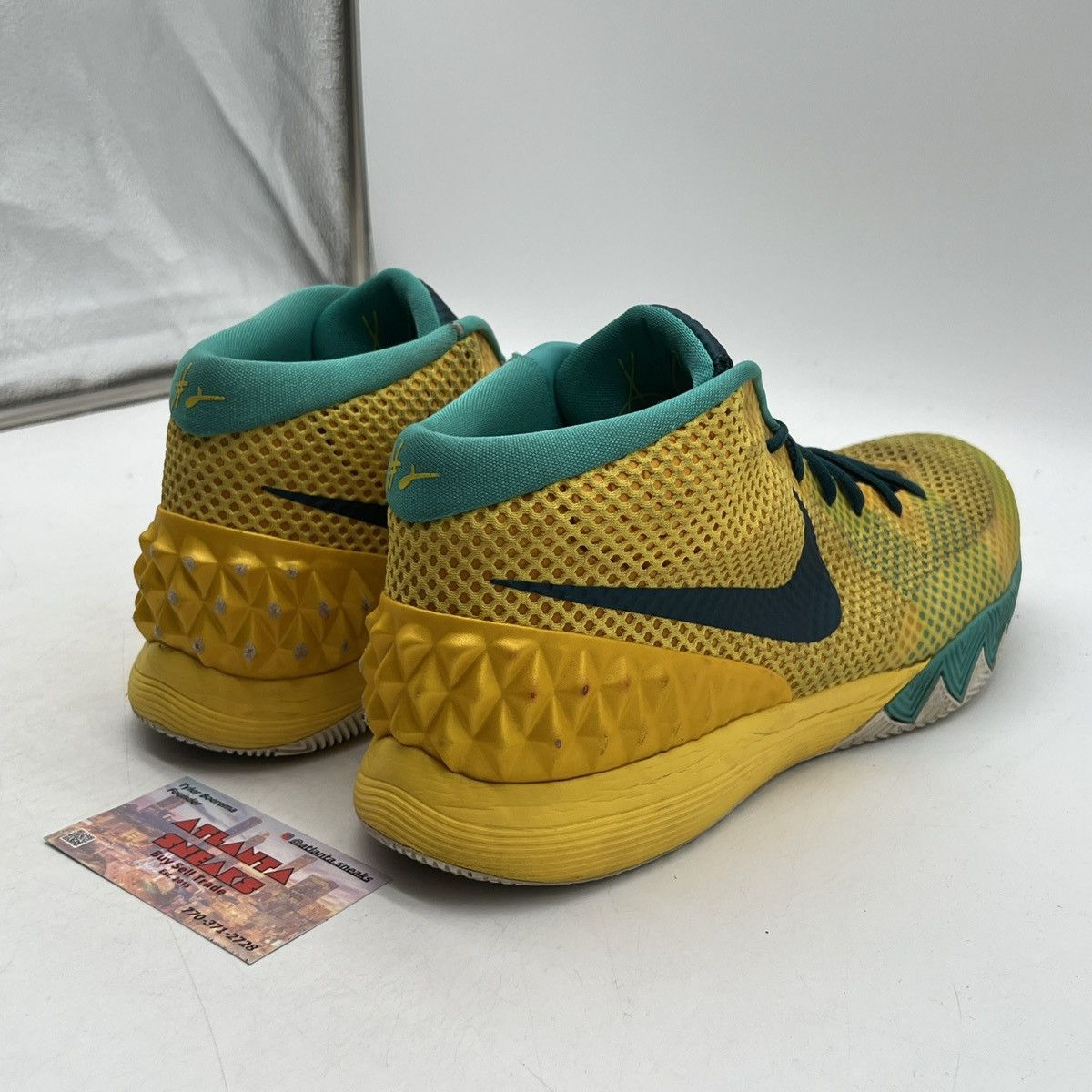 Nike Kyrie 1 letterman Size US 13 / EU 46 - 5 Thumbnail