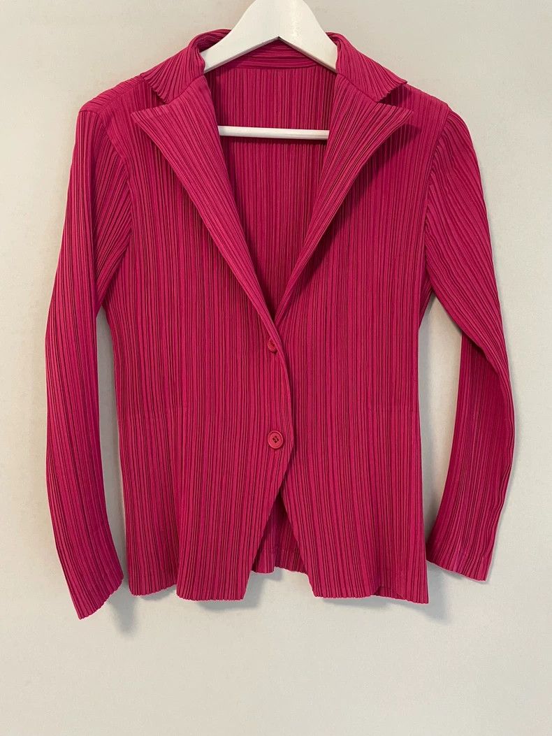Issey Miyake Issey Miyake size:3 Red wrinkled flower bud cardigan Size S / US 4 / IT 40 - 5 Thumbnail
