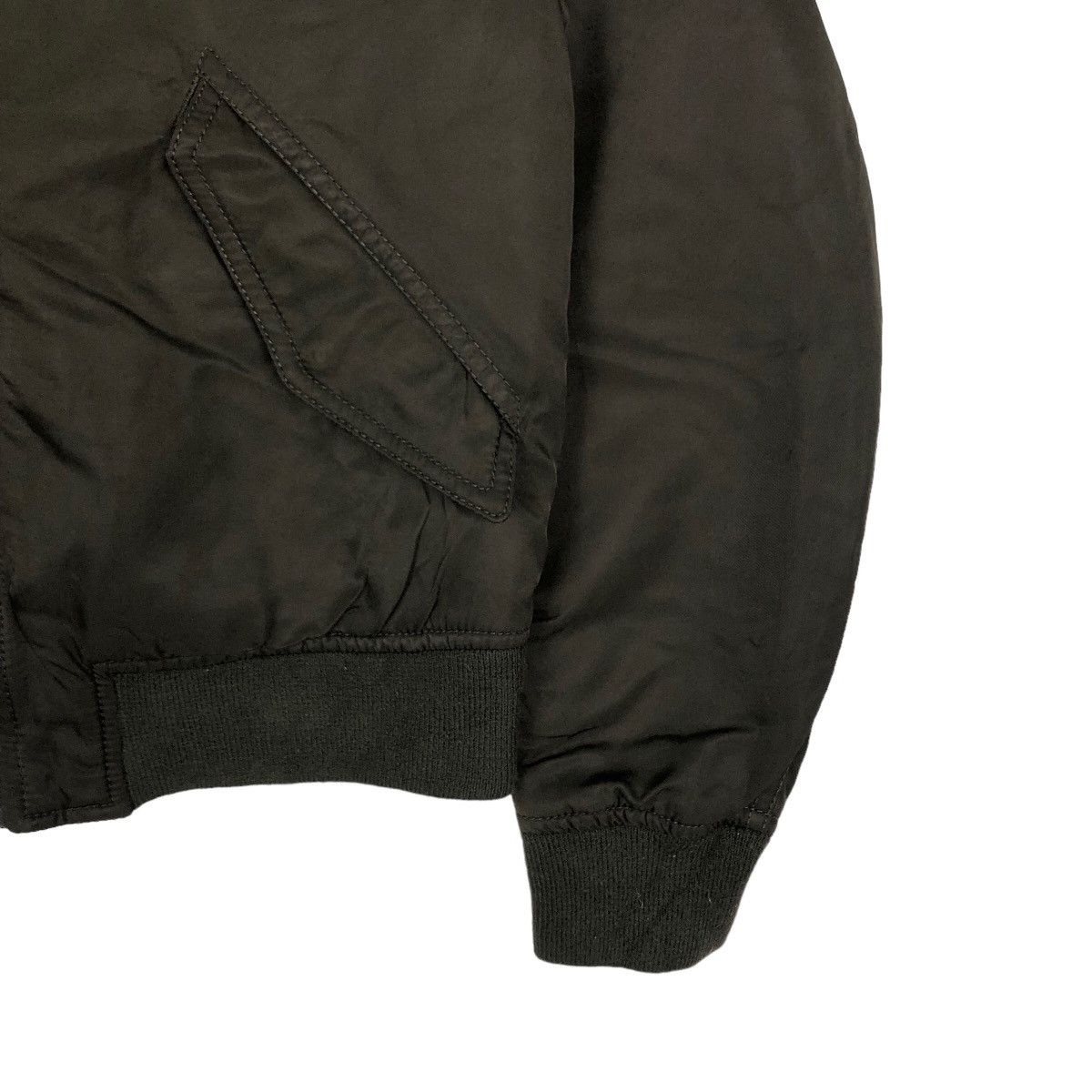 Japanese Brand VINTAGE BOMBER JACKET RIOT RIOT DESIGN UNIQLO JAPAN Size US M / EU 48-50 / 2 - 4 Thumbnail