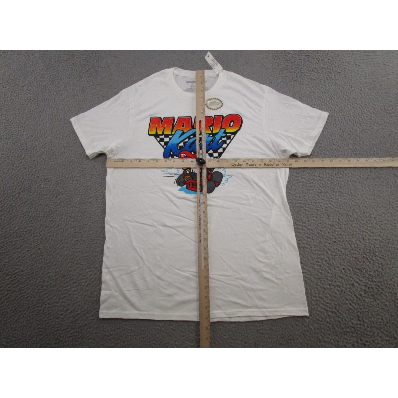 Nintendo Nintendo Mario Kart Graphic Tee T-Shirt Mens Adult Size L White Cotton Short Sleeve Crew Neck 2020-2029 Video Game Promo NEW Size US L / EU 52-54 / 3 - 4 Thumbnail