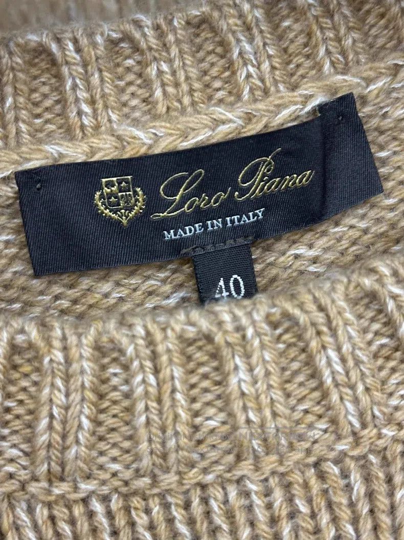 Loro Piana Loro Piana Khaki cashmere long-sleeve sweater Size XS / US 0-2 / IT 36-38 - 3 Thumbnail