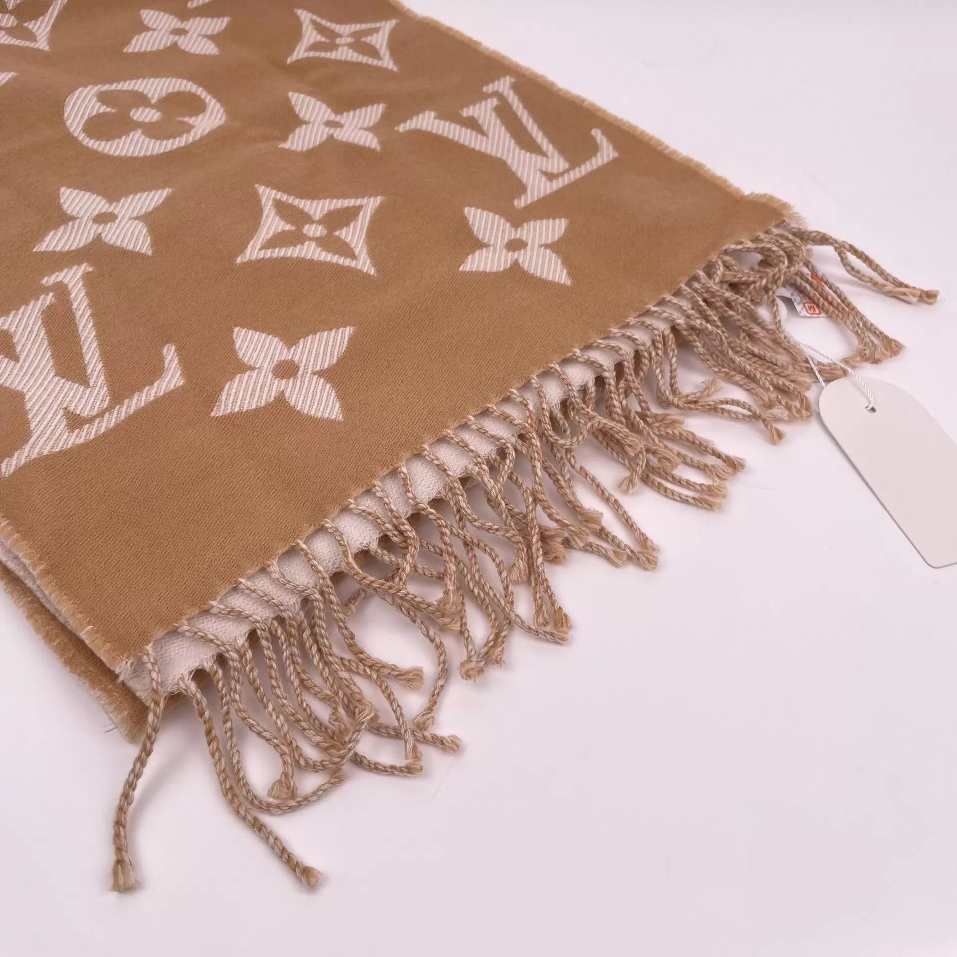 Louis Vuitton Louis Vuitton Wool Scarf New Yellow & White Reversible Size ONE SIZE - 6 Thumbnail