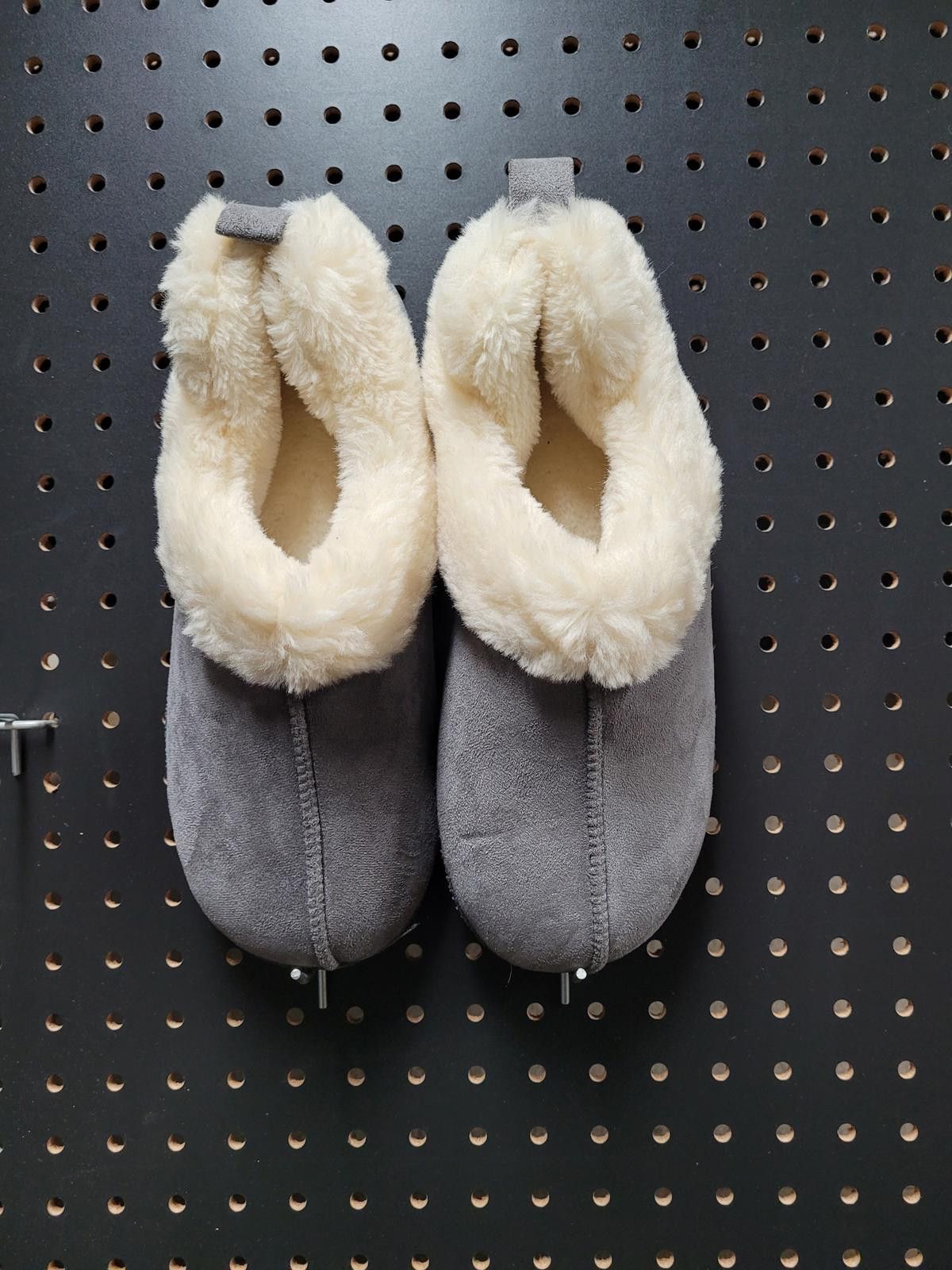 Unknown London Cozy Gray women's Slippers with Plush Lining Size US 9 / IT 39 - 7 Thumbnail