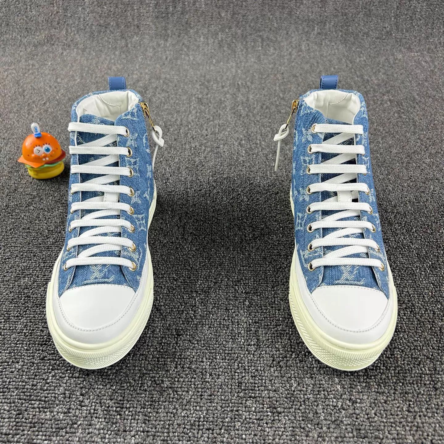 Louis Vuitton LV Monogram Denim Sneaker EUR35 Size US 4.5 / IT 34.5 - 2 Thumbnail