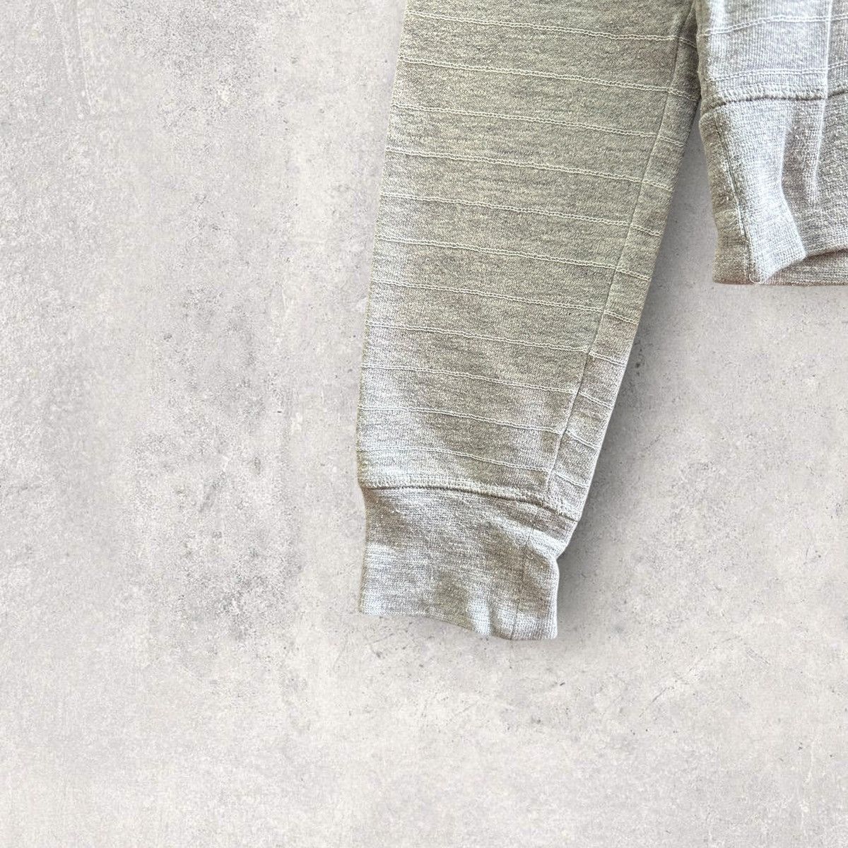 Dsquared2 × Vintage Vintage DsQuared2 Grey Sweatshirt Women Made In Italy Size M Size M / US 6-8 / IT 42-44 - 4 Thumbnail