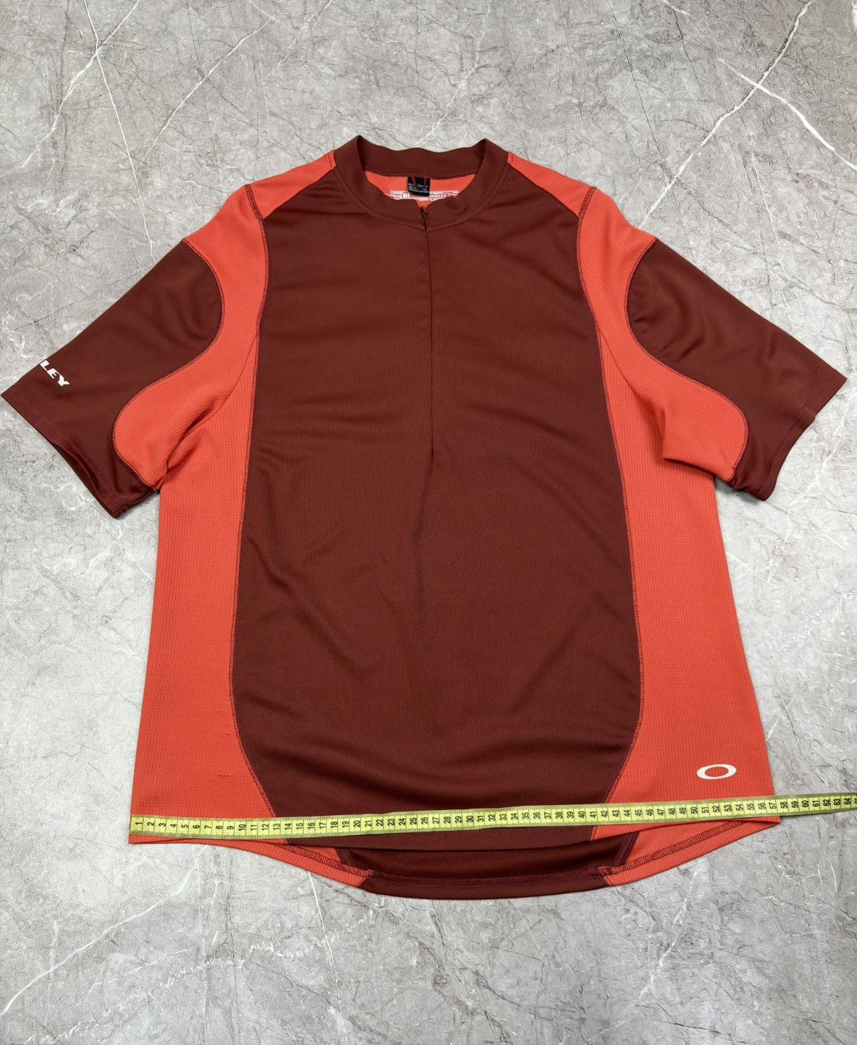 Oakley Vintage Oakley Jersey Tshirt Y2K Tee Size US L / EU 52-54 / 3 - 20 Thumbnail