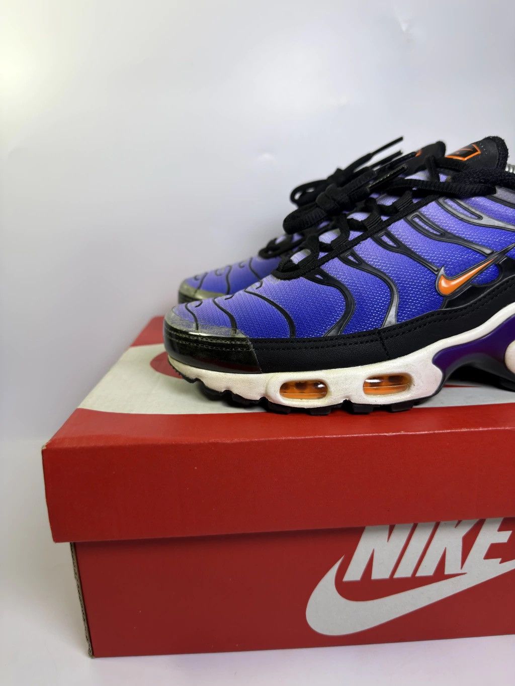Nike Nike Air Max Plus Voltage Purple 2018 Size US 5 / IT 35 - 2 Thumbnail