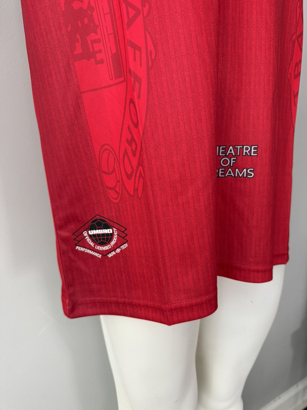 Umbro Eric Cantona #7 Manchester United Red New Men Soccer Jersey Size US S / EU 44-46 / 1 - 2 Thumbnail