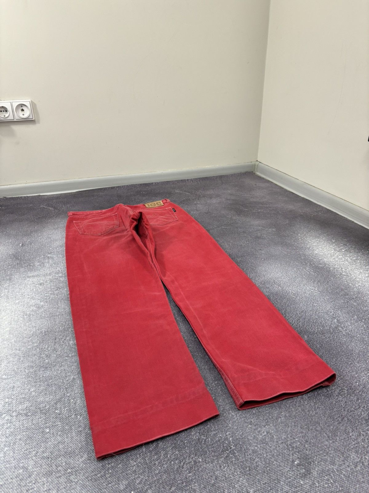 Iceberg Vintage Iceberg Sport Men’s Red Luxury Denim Baggy Jeans Size US 32 / EU 48 - 14 Thumbnail