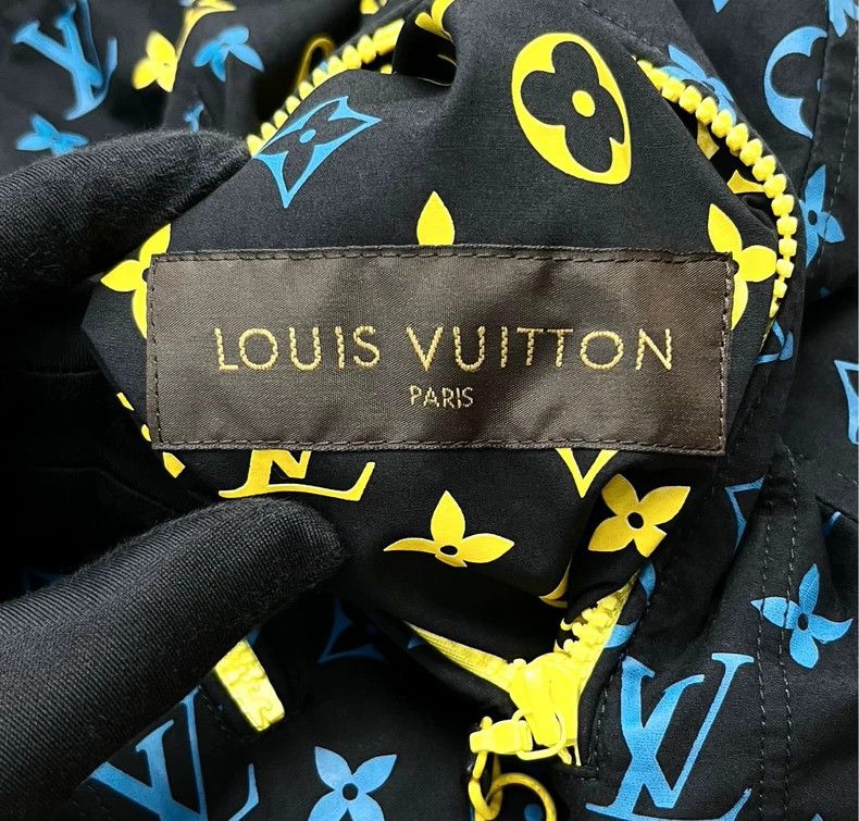 Louis Vuitton Louis Vuitton Ombré full logo reversible zip-up hooded bla Size XS / US 0-2 / IT 36-38 - 4 Thumbnail
