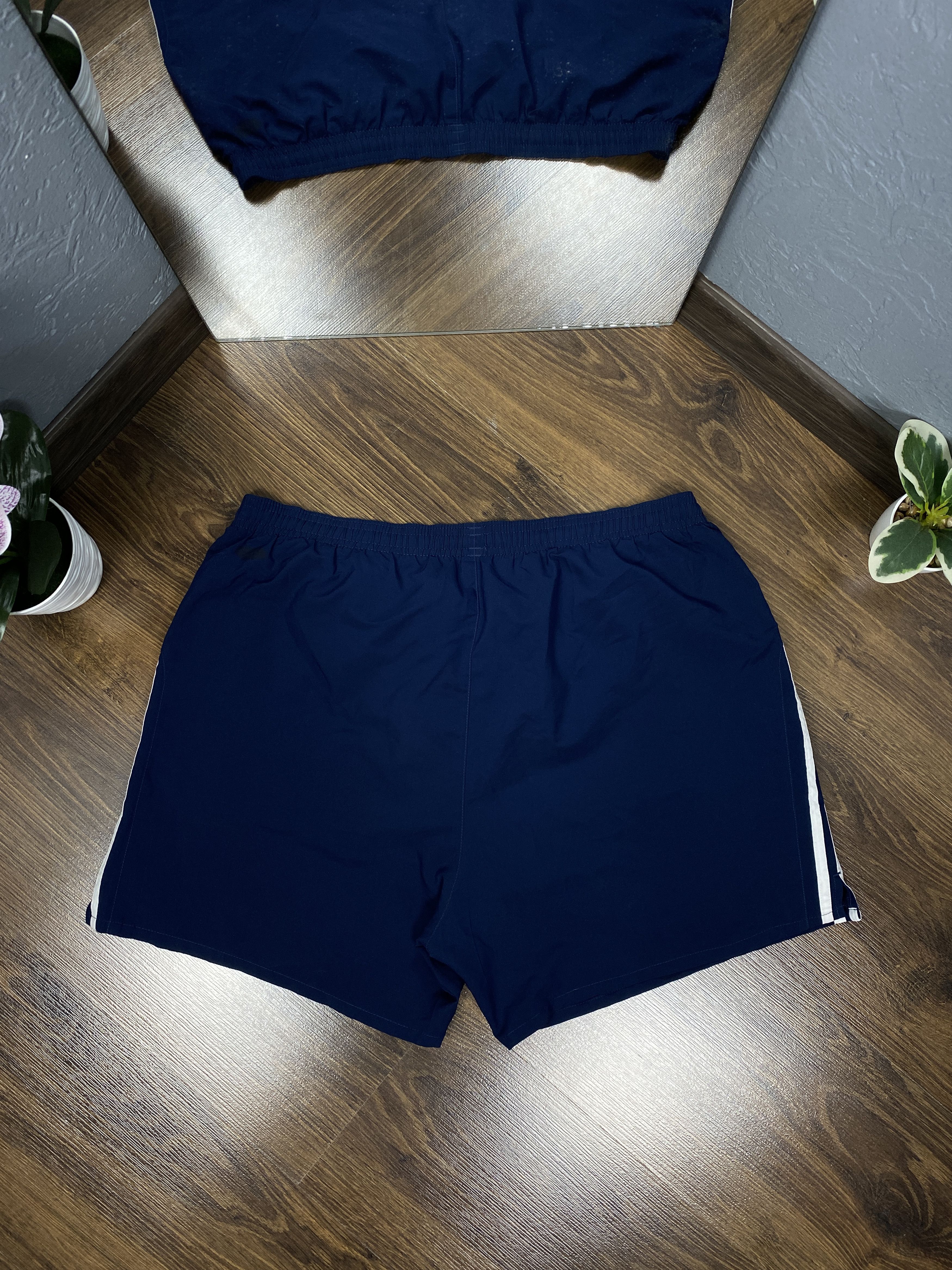Adidas Adidas Vintage Mens Shorts Y2K Size US 32 / EU 48 - 8 Thumbnail