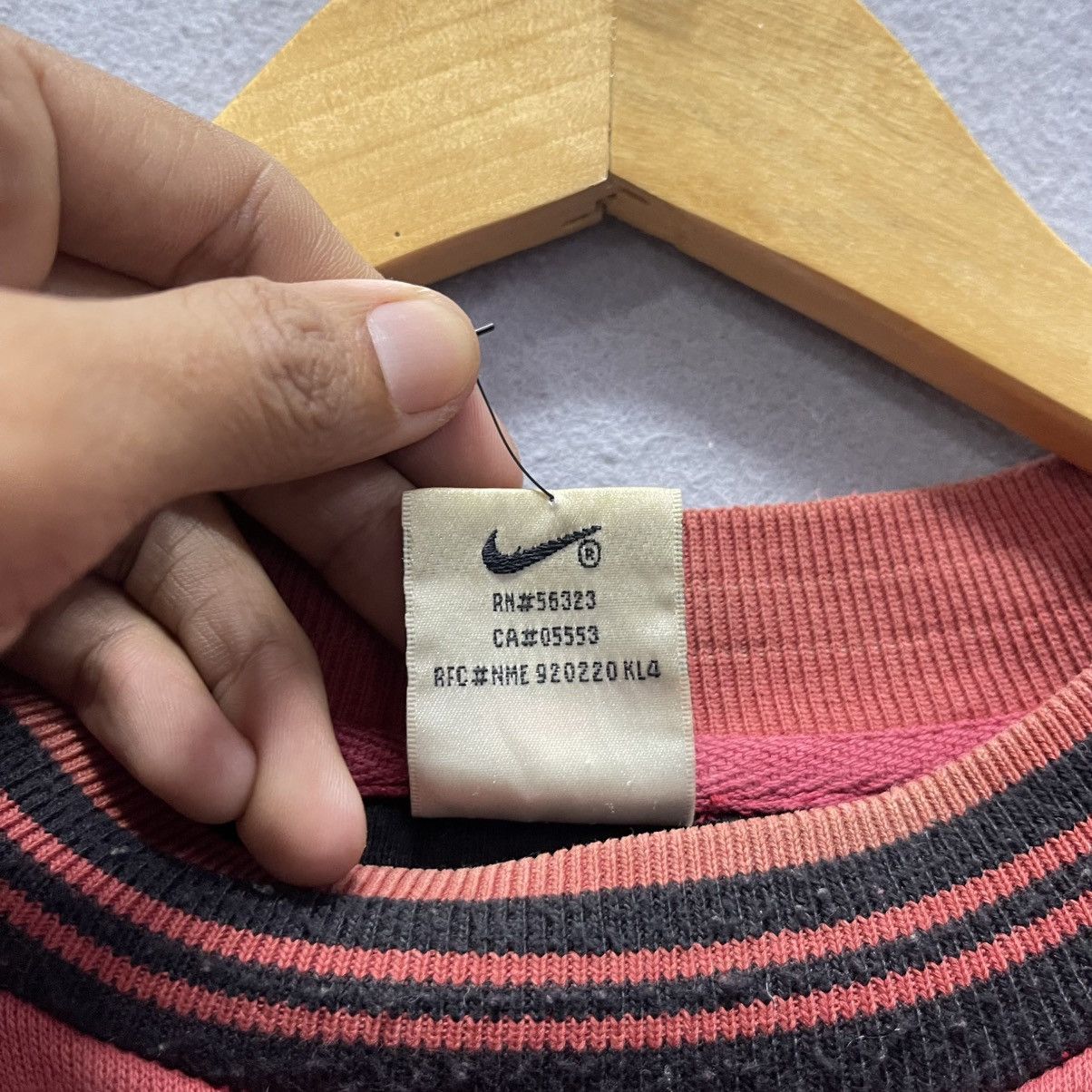 Nike Vintage Nike Big Swoosh Sweatshirt Made in Singapore Size US L / EU 52-54 / 3 - 10 Thumbnail