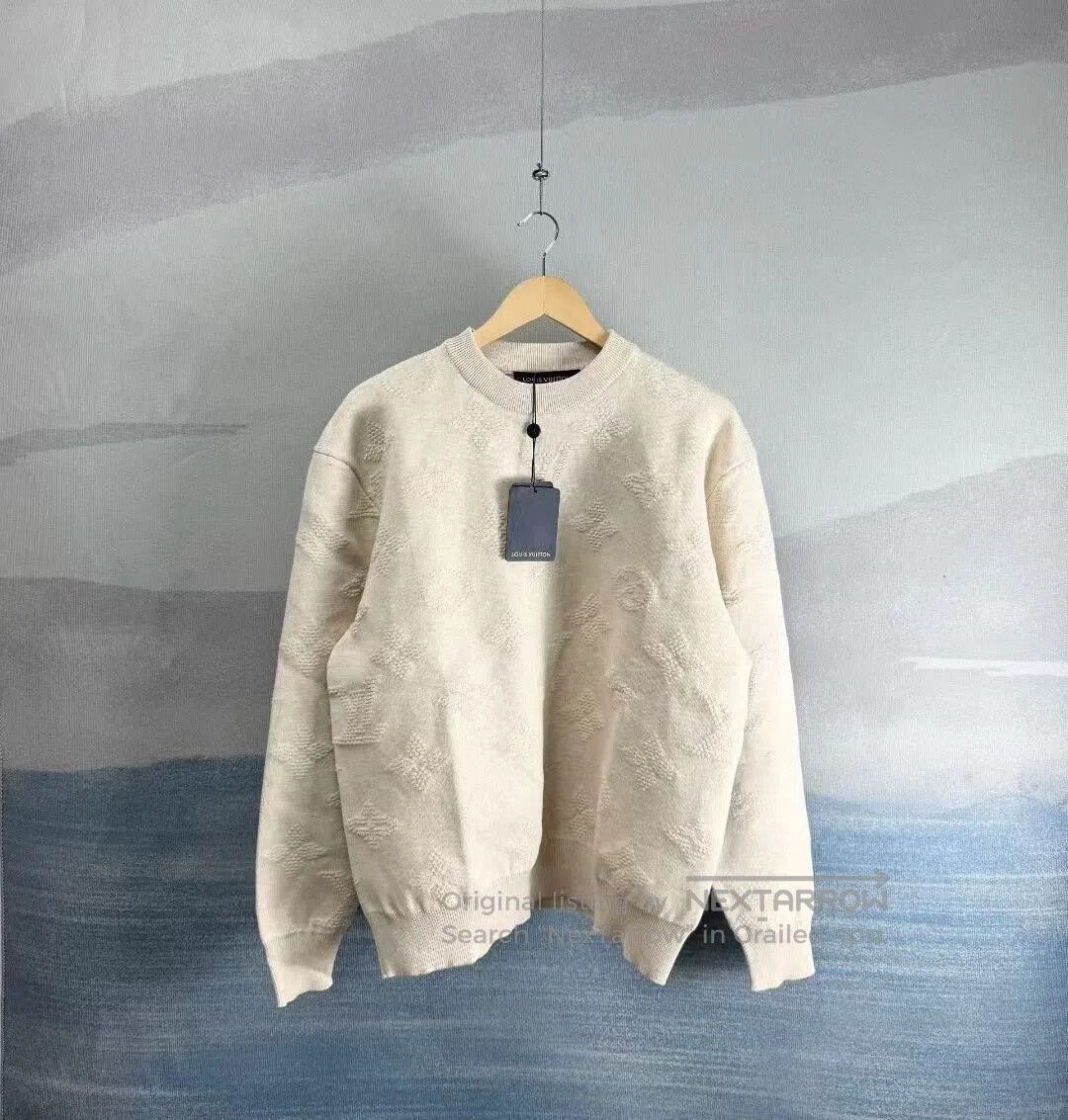 Louis Vuitton louis vuitton beige knit sweater with floral pattern. Size US M / EU 48-50 / 2 - 1 Thumbnail