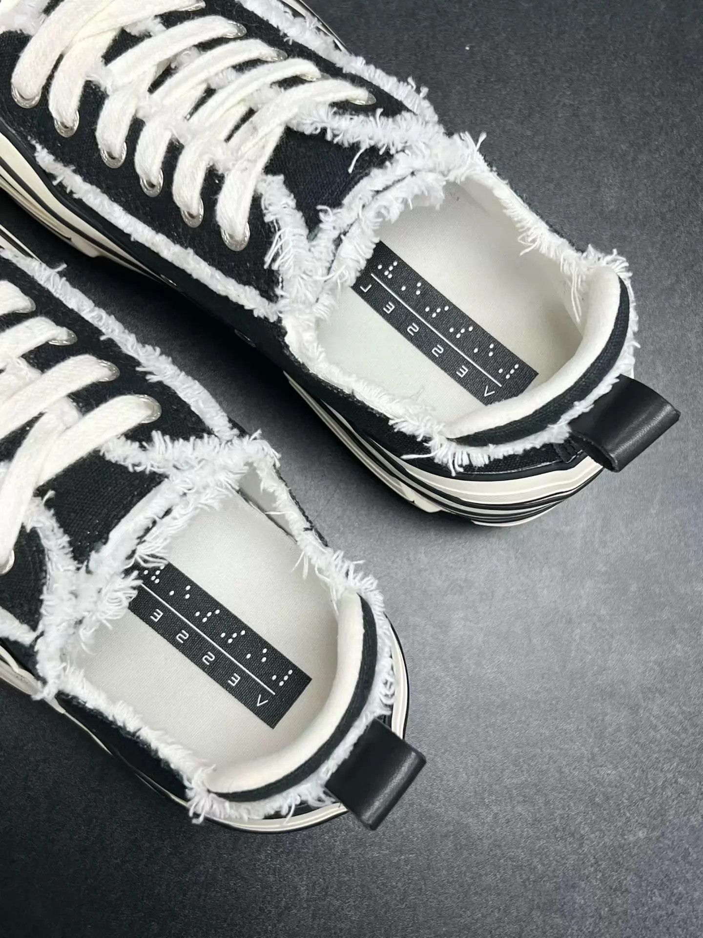 xVESSEL xVESSEL Platform Sneaker 41 Black White Size US 8 / EU 41 - 4 Thumbnail