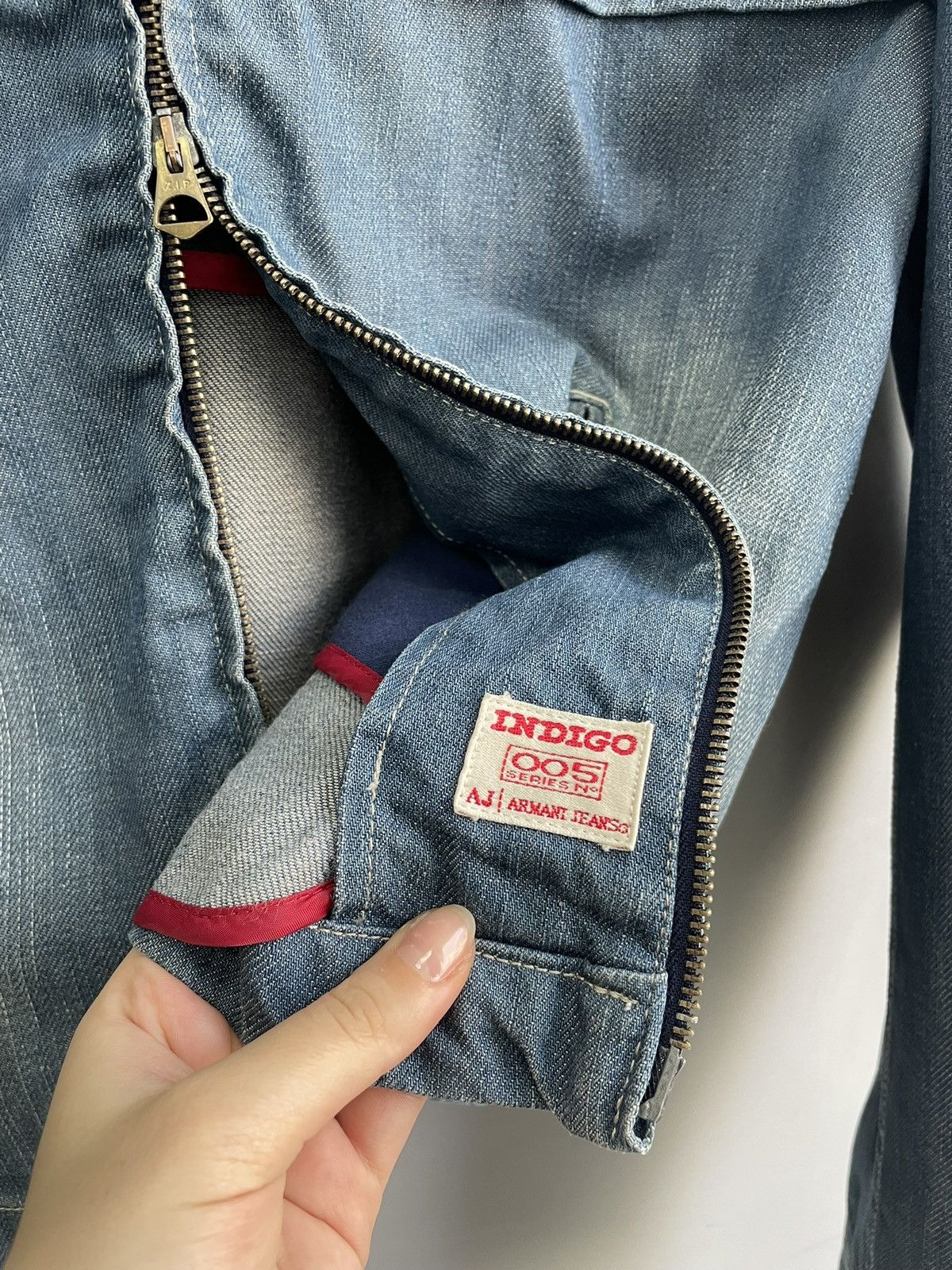Armani Vinateh emporio Armani denim trucker jacket hype y2k Size US S / EU 44-46 / 1 - 8 Thumbnail