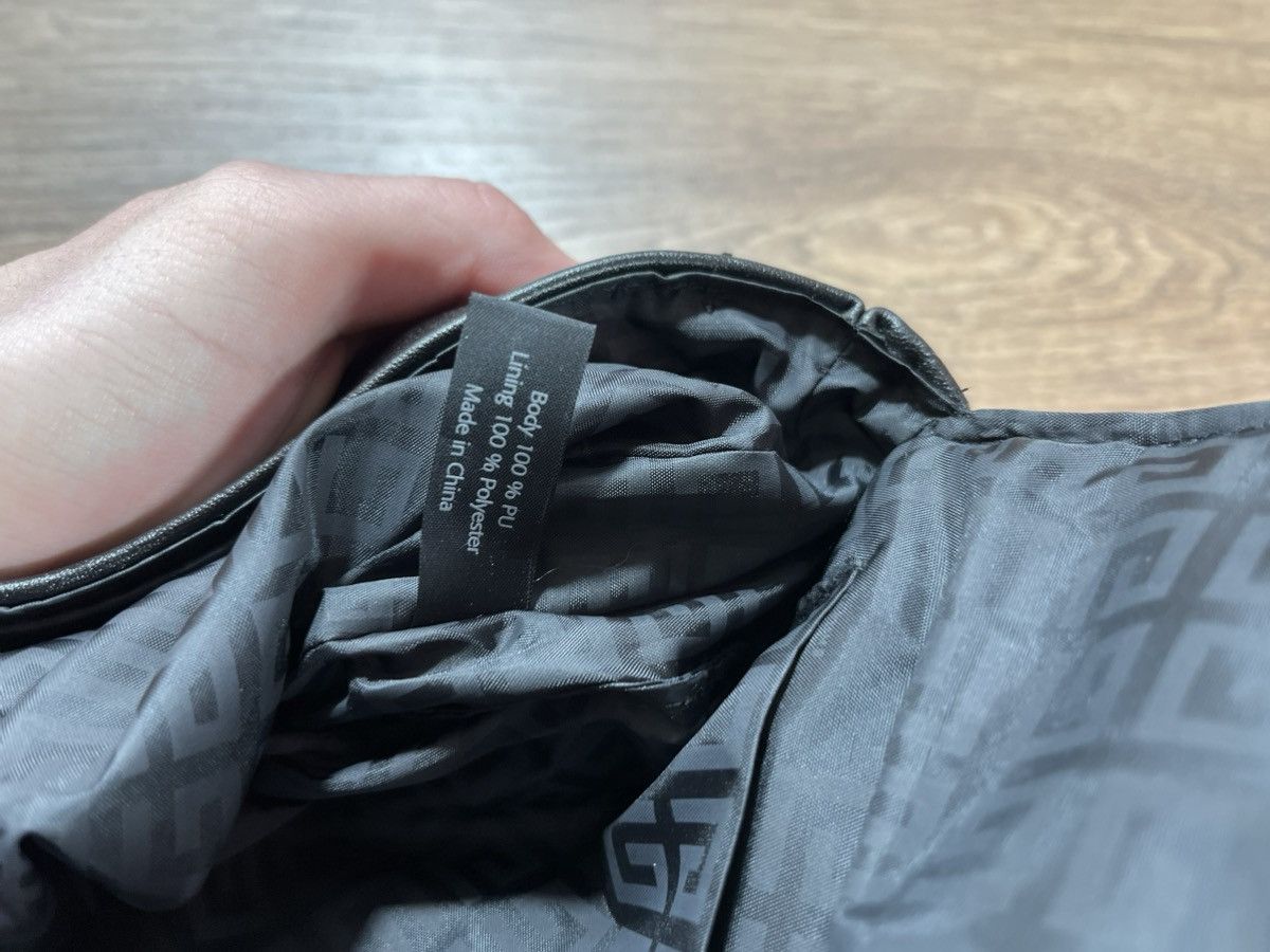 Givenchy × Vintage Givenchy Parfums Clutch Size ONE SIZE - 8 Thumbnail