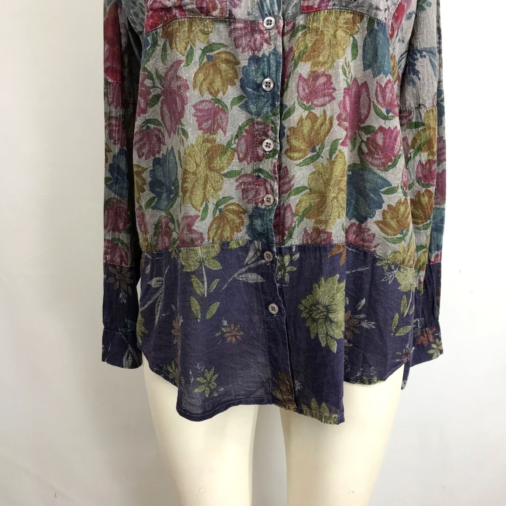 Vintage VINTAGE Goa Patchwork Floral Button Down Shirt Women's S Long Sleeve Size S / US 4 / IT 40 - 2 Thumbnail