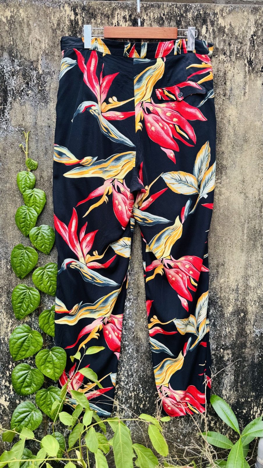 Yohji Yamamoto Yohji Yamamoto Pour Home SS97 Floral Rayon Pleated Garbadine Size US 34 / EU 50 - 2 Thumbnail