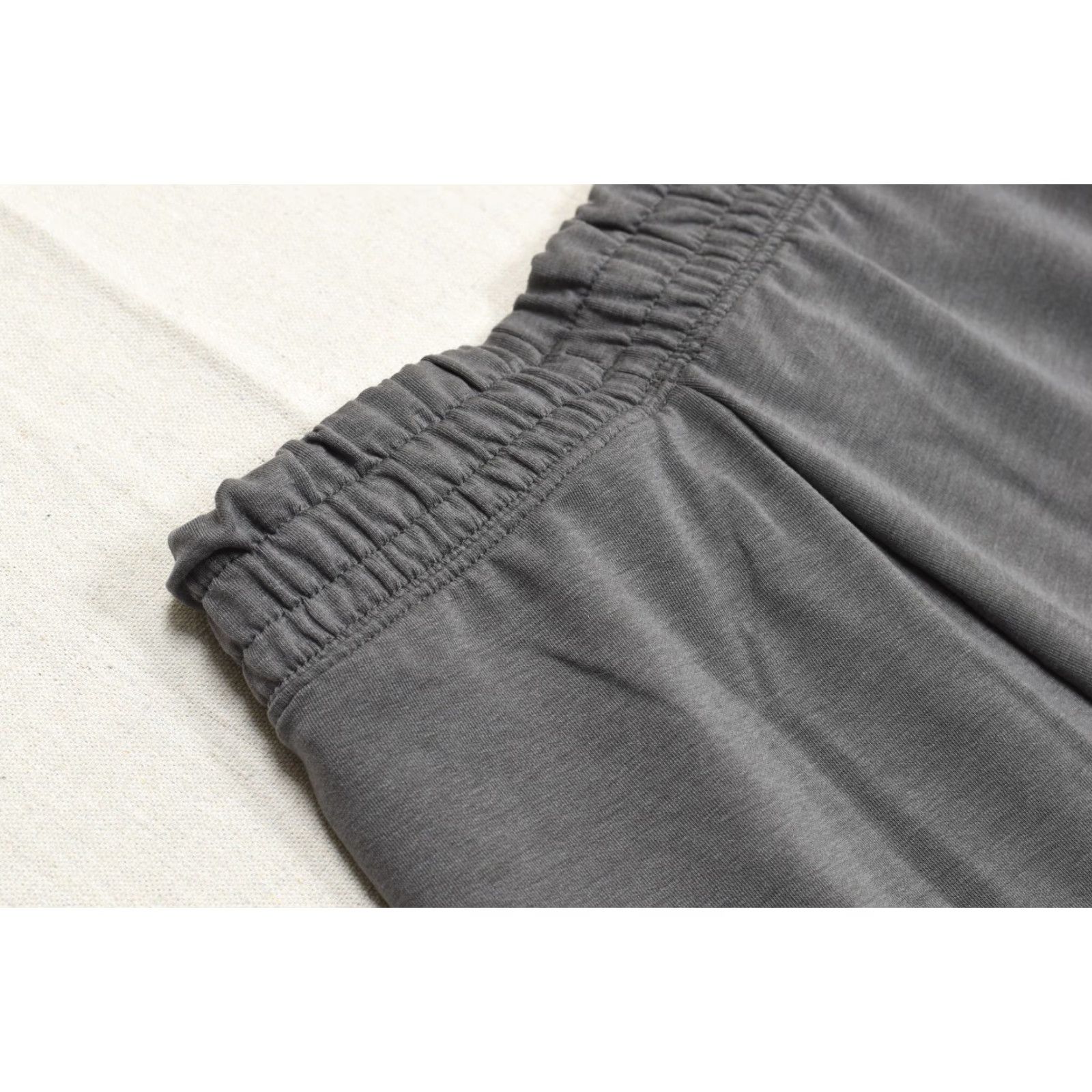 Under Armour Under Armour Men's XS Gray Jogger Sweatpants Loose Fit Tapered Leg Elastic Waist Sweatpants Clothing Regular Rise Front Pocket Logo Size US 27 - 8 Thumbnail