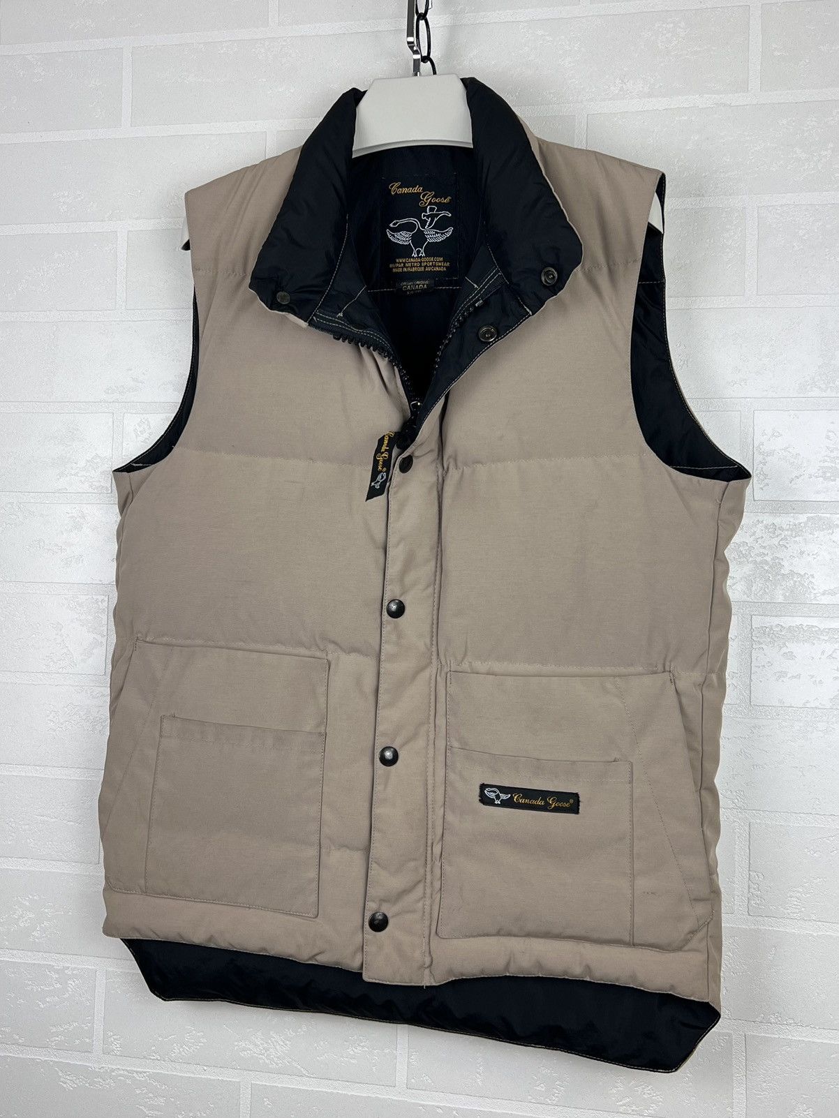 Canada Goose CANADA GOOSE Down Vest Logo Vintage Beige Men's Size US S / EU 44-46 / 1 - 3 Thumbnail